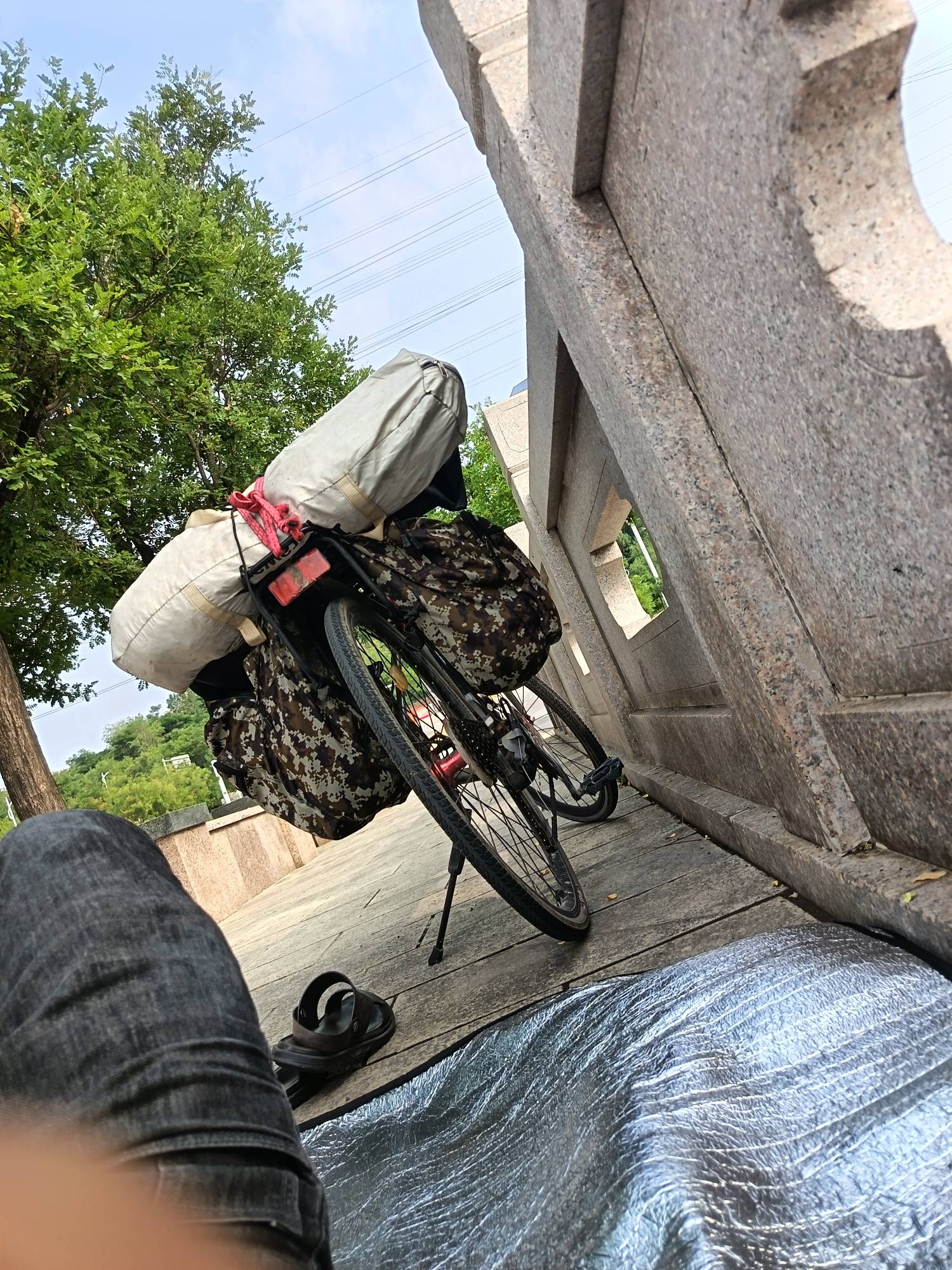 给导航干到无人村了，没路了，一会儿找高德客服掰扯掰扯









45 / 作者:老哥撸老哥ab / 