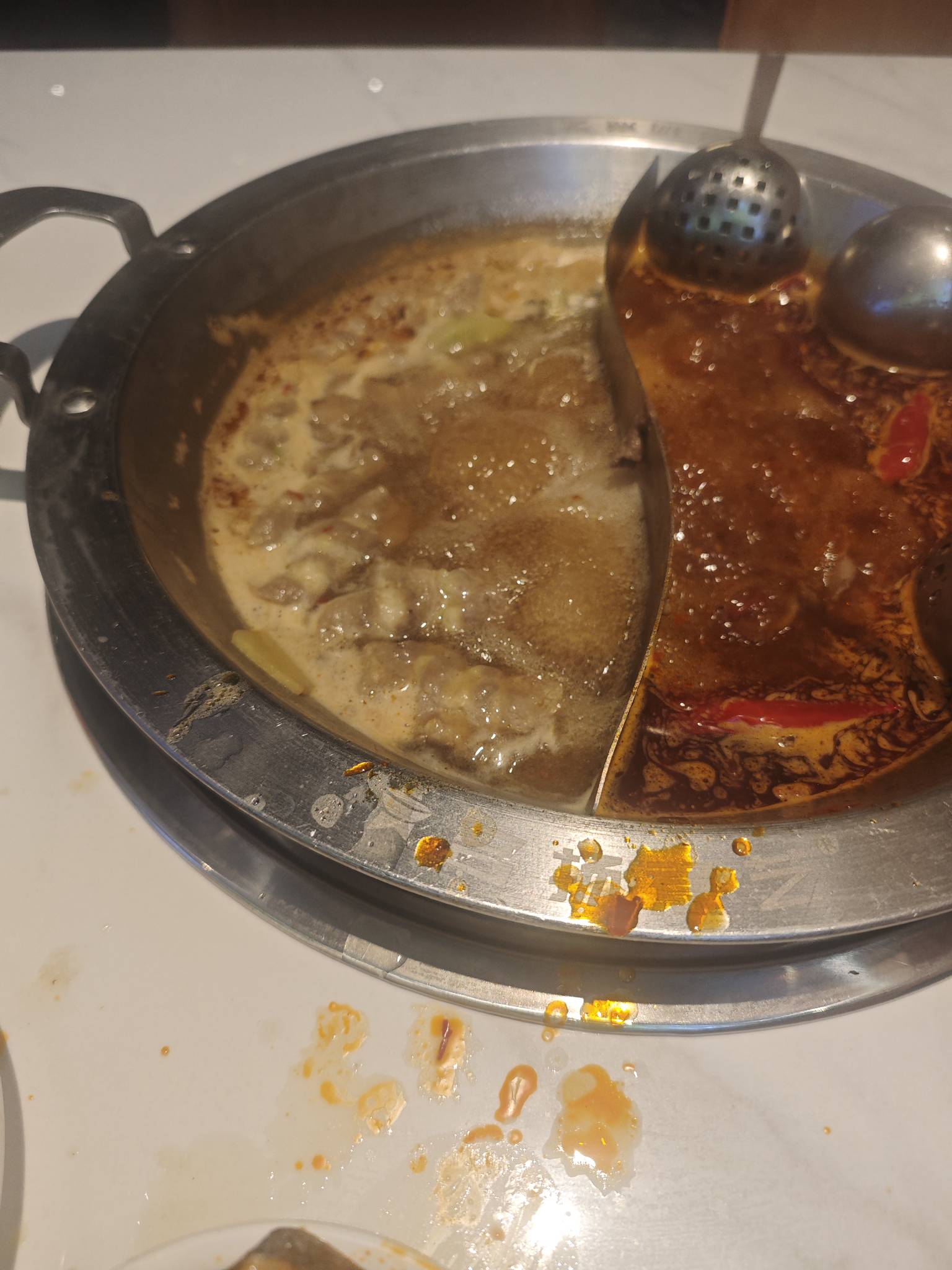 三天，没吃东西，今天来吃自助餐，感觉吃一点就撑了，好亏呀，感觉



41 / 作者:天空的时候给我 / 