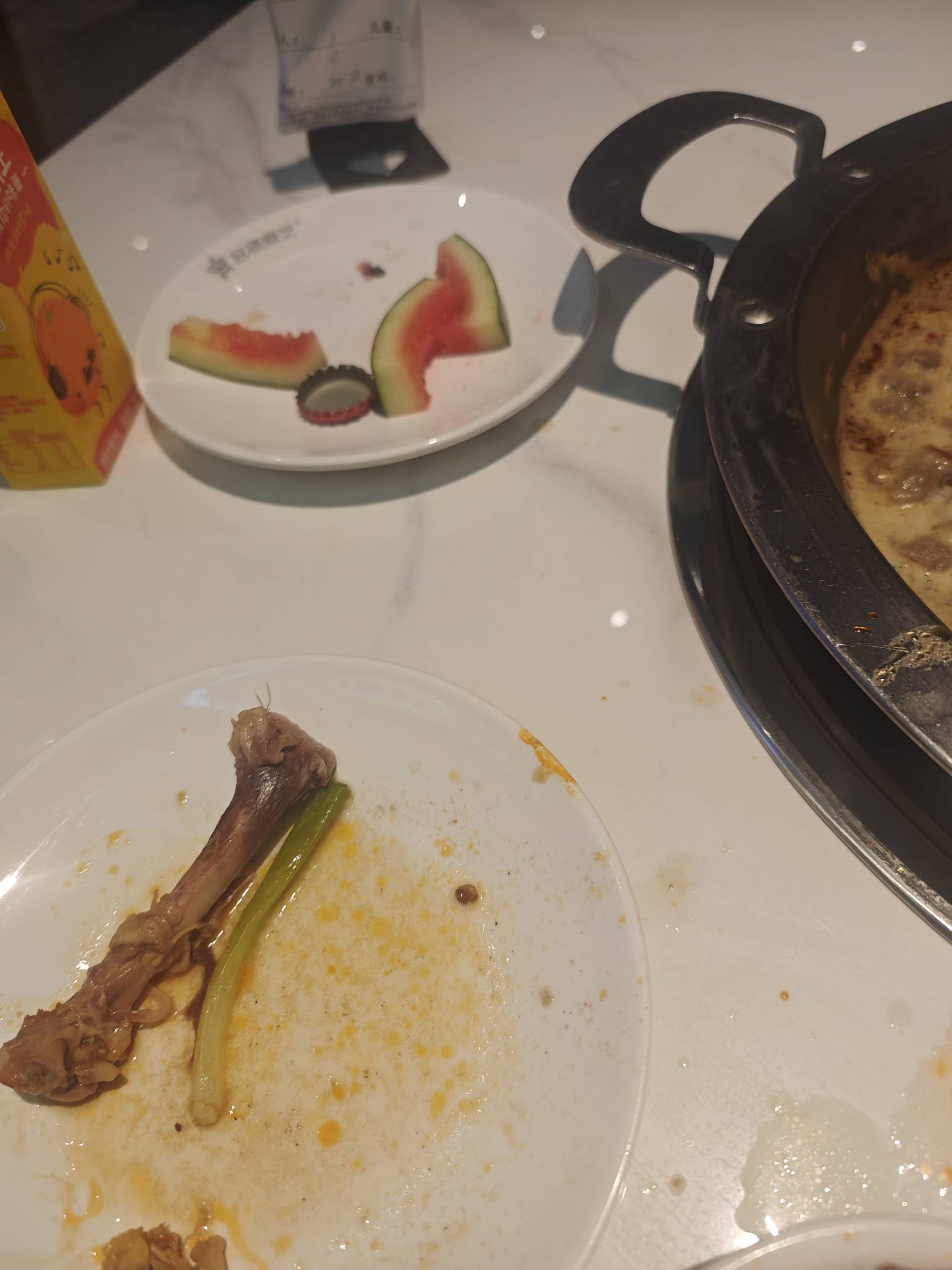 三天，没吃东西，今天来吃自助餐，感觉吃一点就撑了，好亏呀，感觉



90 / 作者:天空的时候给我 / 