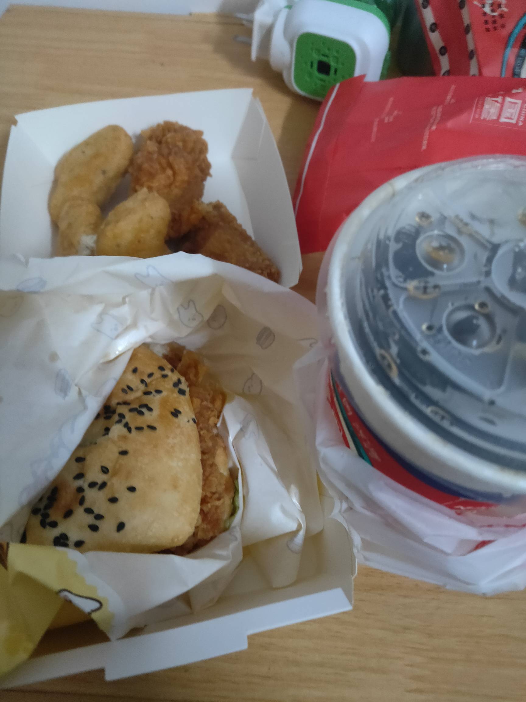 没米了，只能吃塔斯汀了，感觉比华莱士好很多，实付3块

14 / 作者:卡农首富哥 / 