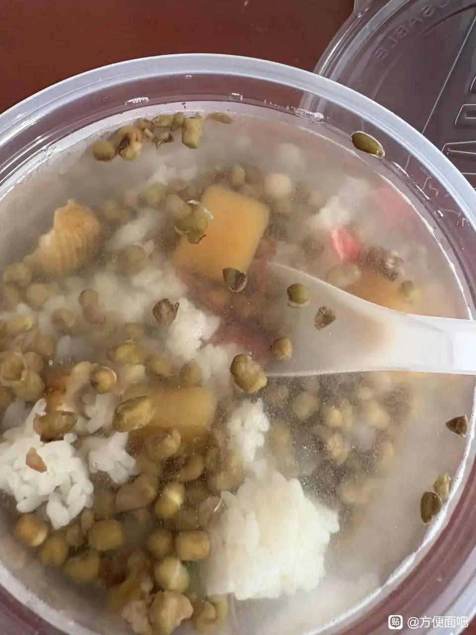 绿豆汤还挺好喝的

48 / 作者:天空的时候给我 / 