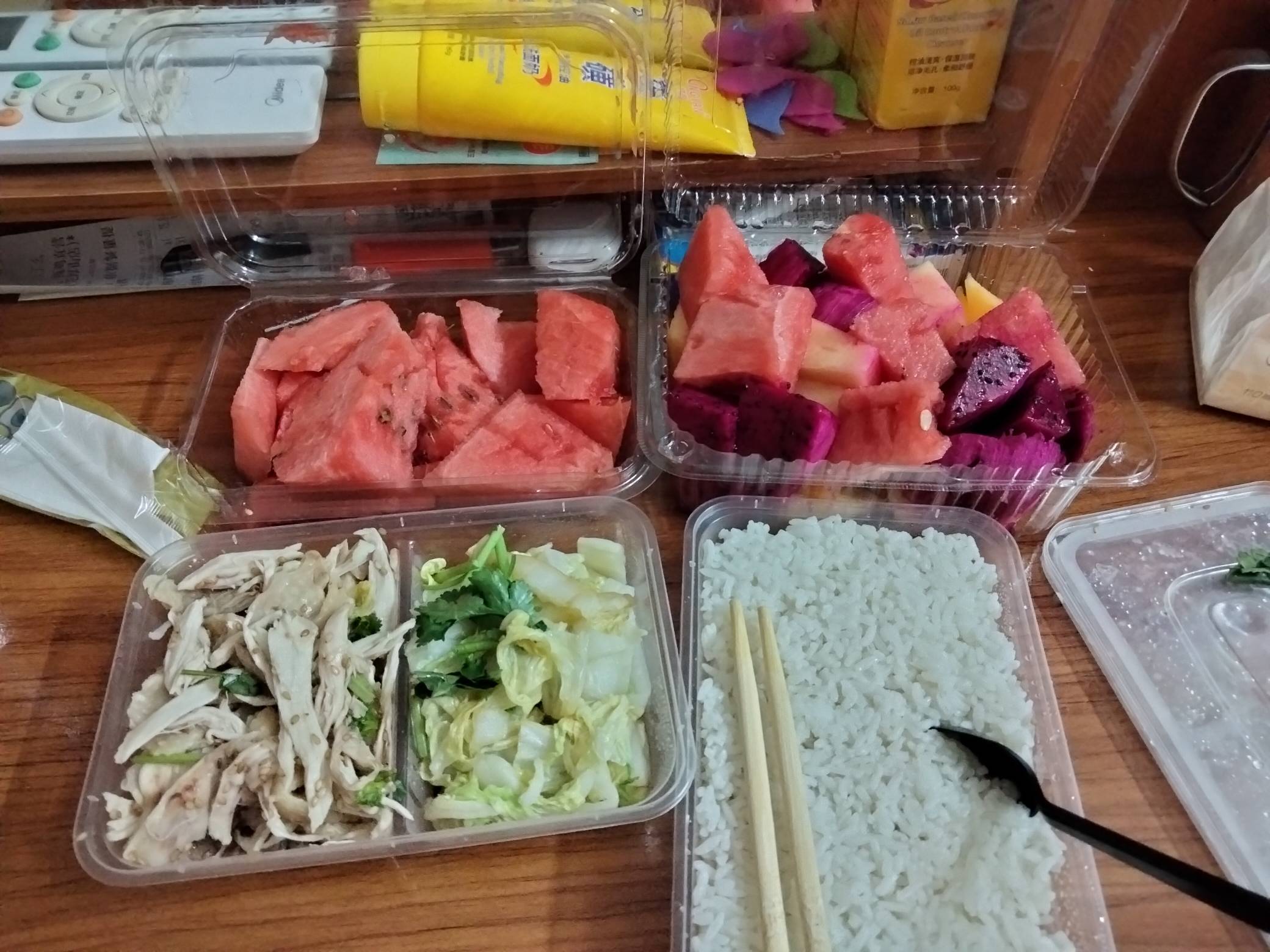 人一旦躺平真的就是废了啊，我5月底从厂里出来躺平两个月花了1w多，也是服了自己。等80 / 作者:我要发财. / 