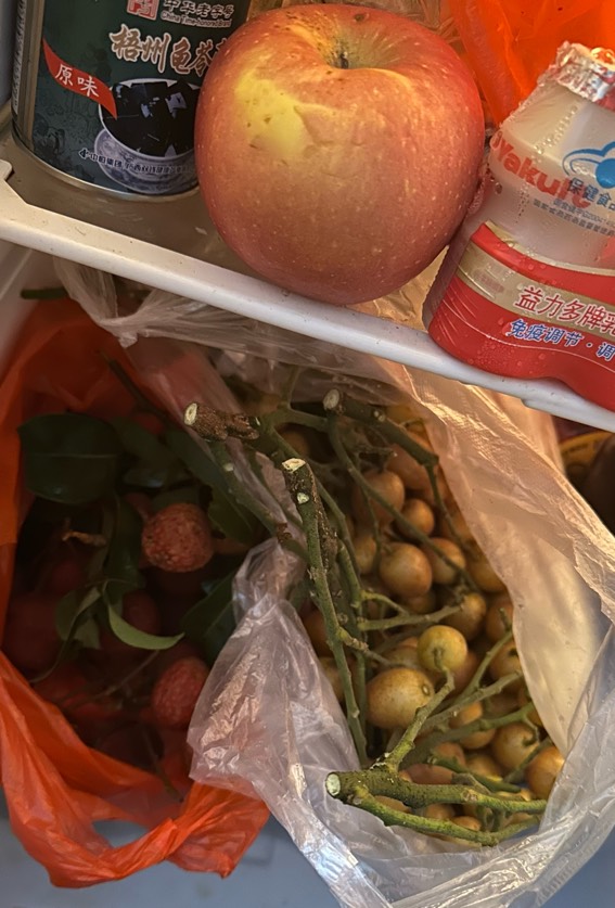 今年的水果是真的便宜，当饭吃

9 / 作者:不知明的靓仔 / 