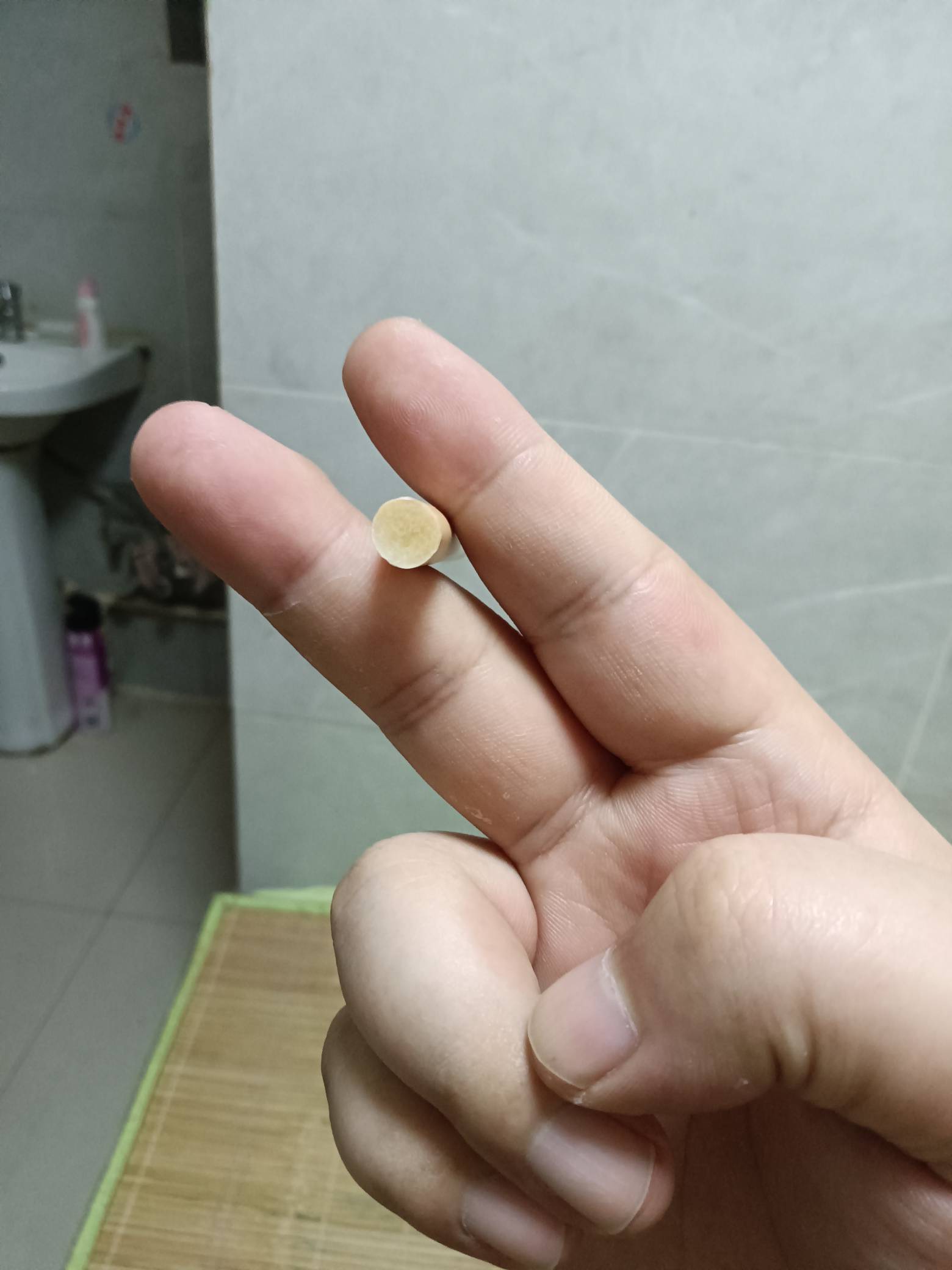 抽烟一个月600,一年7200,十年7.2W，到了60岁那就是30万左右，小县城都够买T房了，抽完23 / 作者:八十八的八 / 