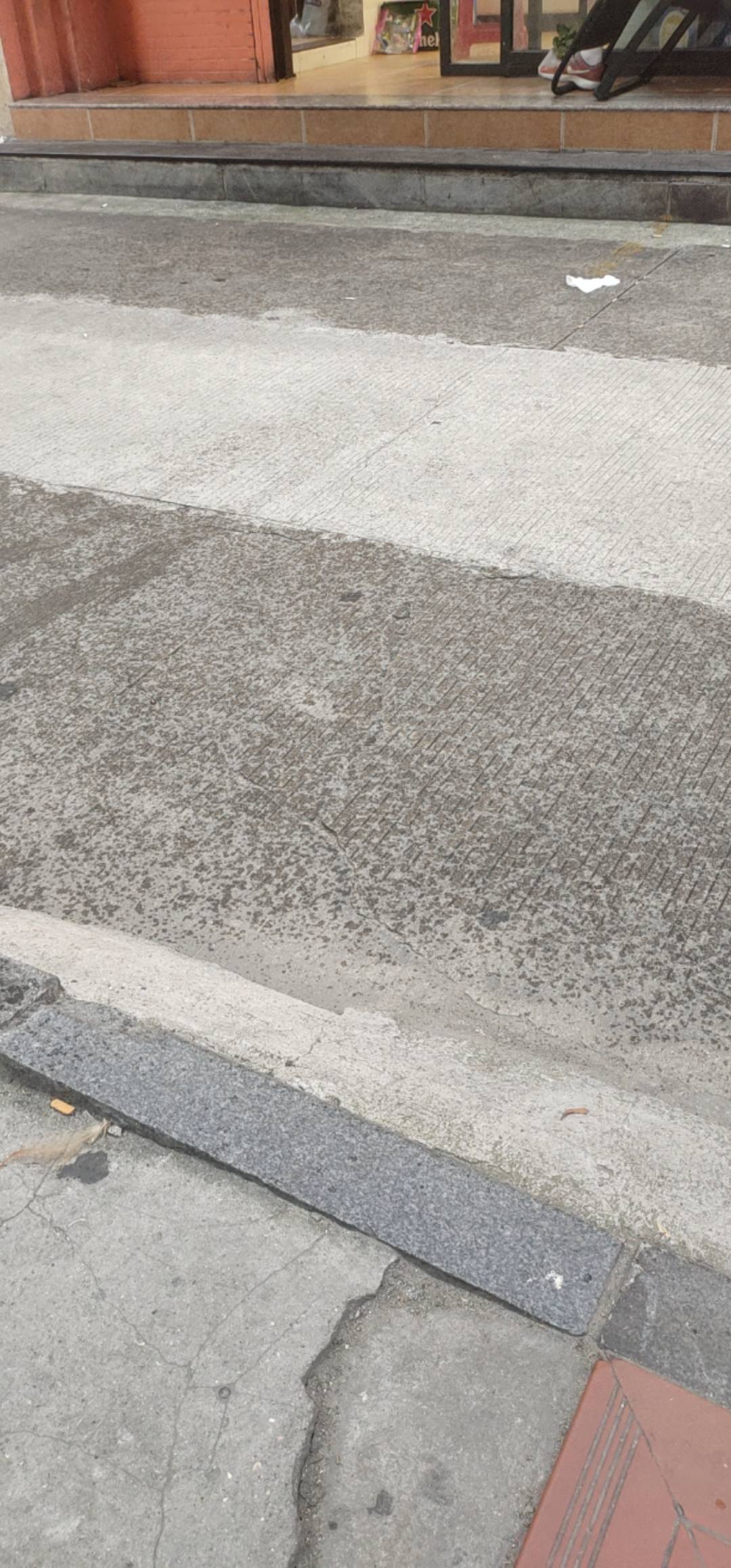老哥们，有没有什么任务或者头，下雨了不想露宿街头

36 / 作者:疯狂的沃柑 / 