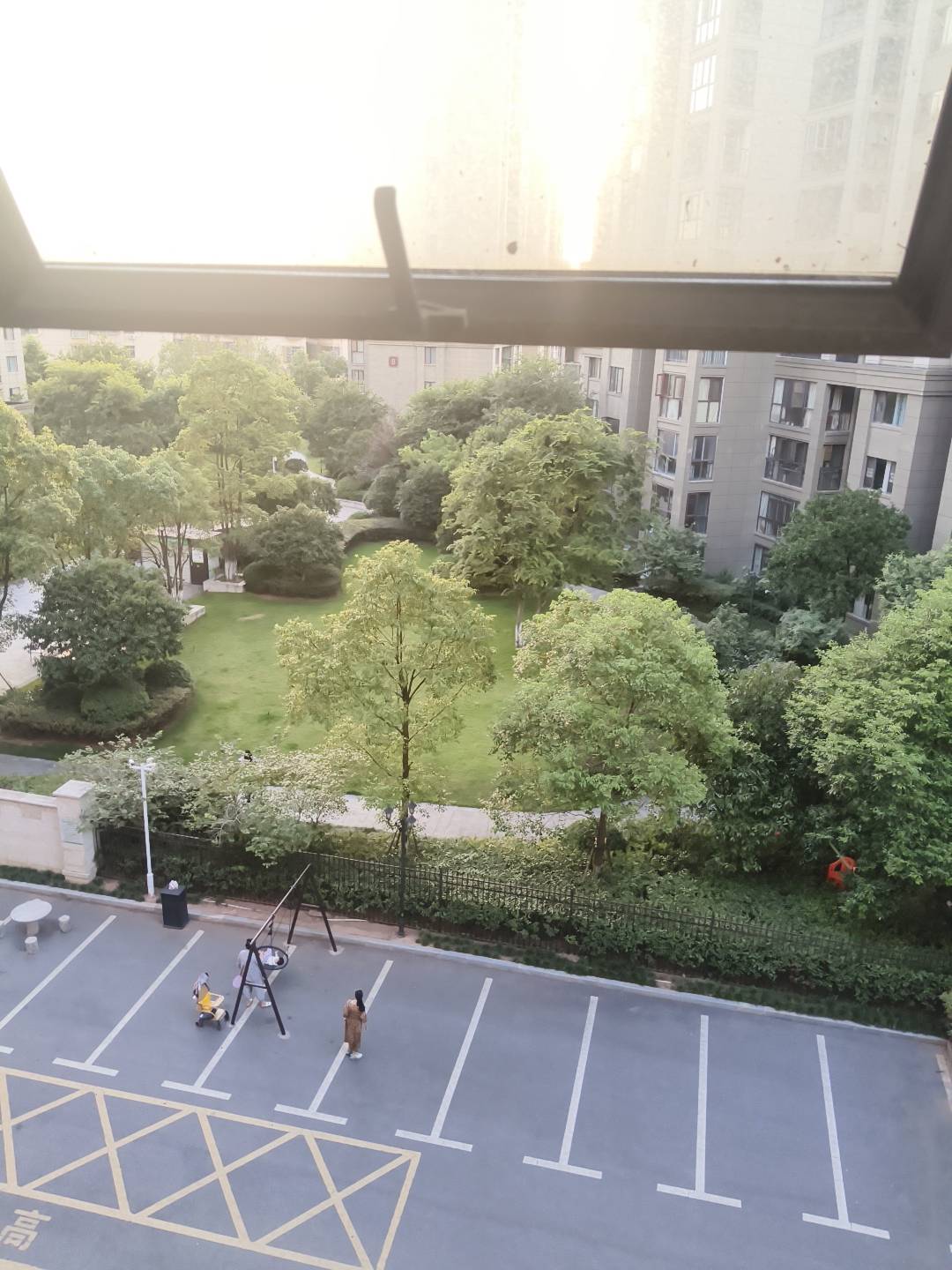 马上去火车站了，老哥们


27 / 作者:我呢我呢手机 / 