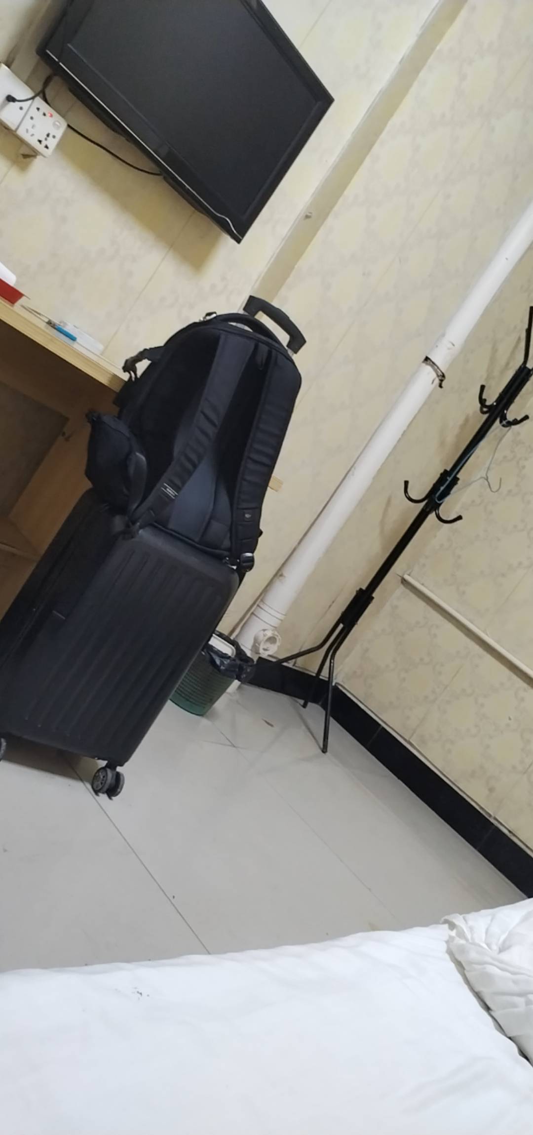 25块钱旅馆有空调舒服



3 / 作者:东莞宵边大神 / 