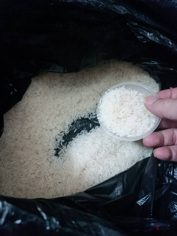 每天都愁的一批，真羡慕你们这群挂壁仔老哥，一天到晚申请几十块钱都心满意足，能活一91 / 作者:理理理66 / 