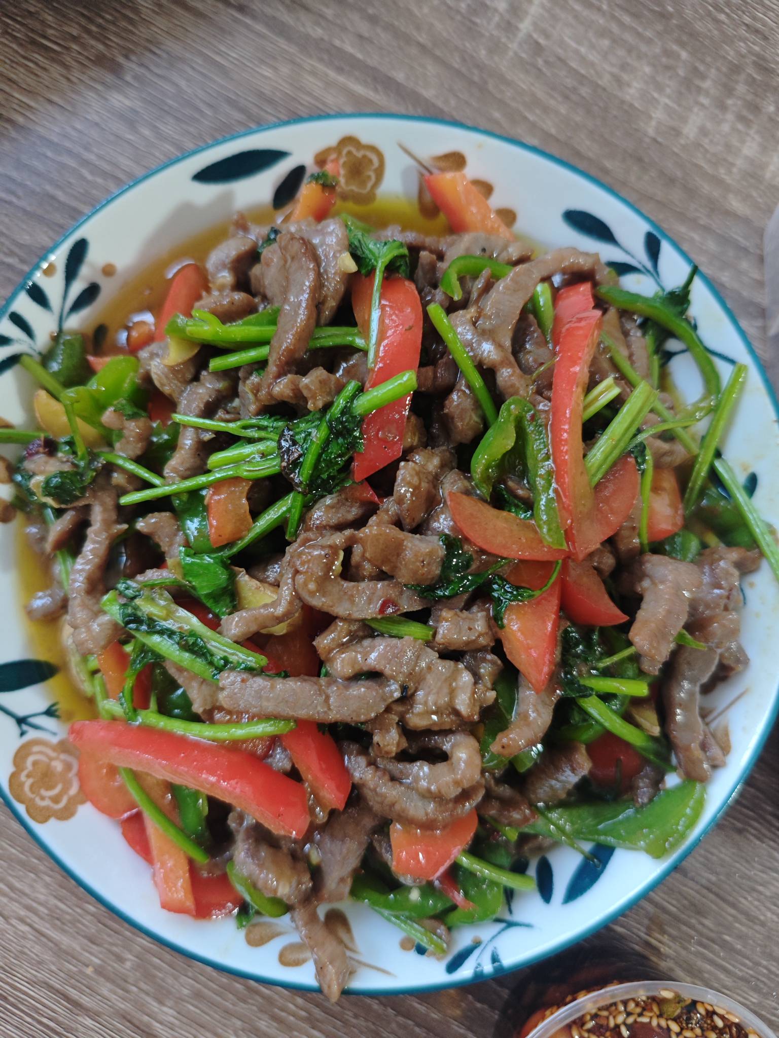 天气热老婆看我吃饭没胃口，搞了两个下酒菜


27 / 作者:曾经遗忘的角落 / 