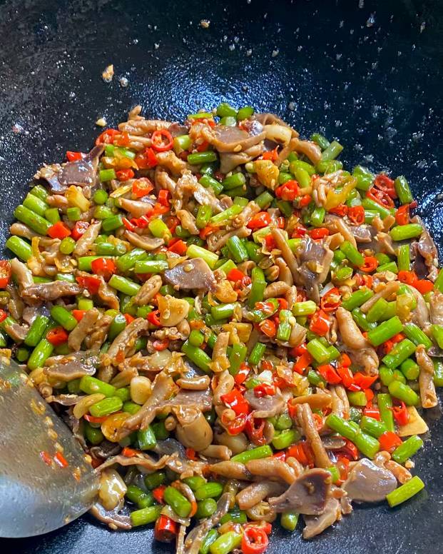 好想吃家里的饭菜



32 / 作者:天空的时候给我 / 