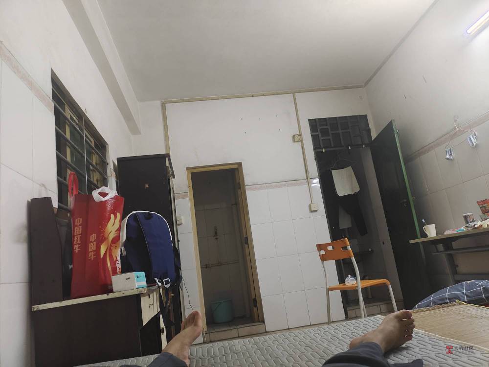 炎热的夏天，要是有空调就好了！

69 / 作者:成都熊熊 / 