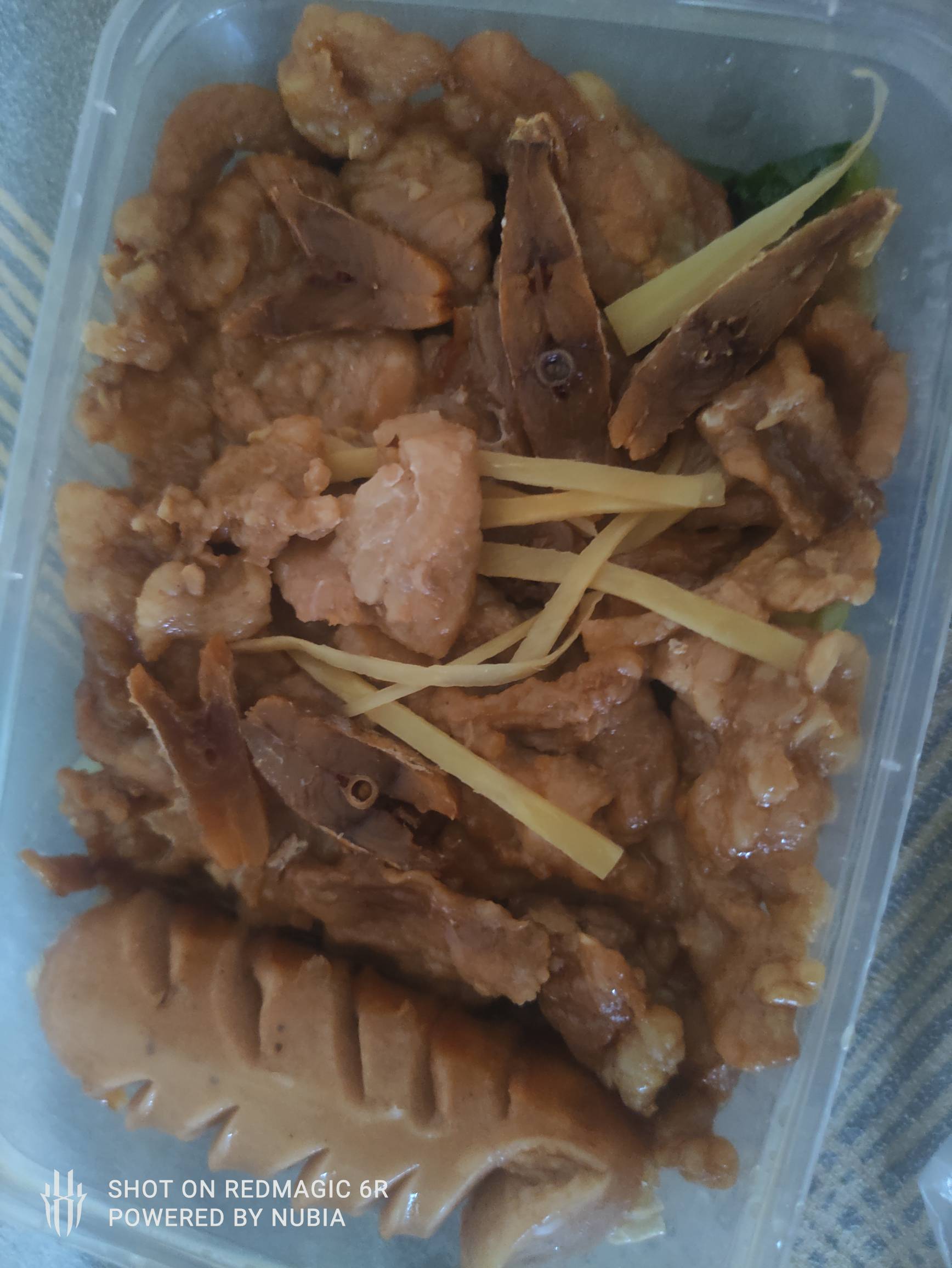 老板说这两是一个菜



38 / 作者:大力水手皮卡丘 / 