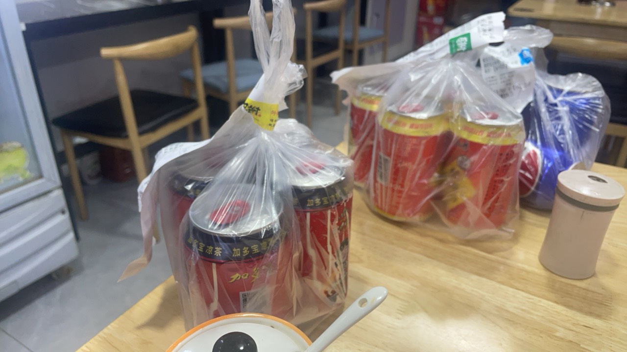 进货了进货了，比供应商给我送货来还便宜一半的价格！4个号点了3个商家，有一个打电话5 / 作者:半死不活的 / 