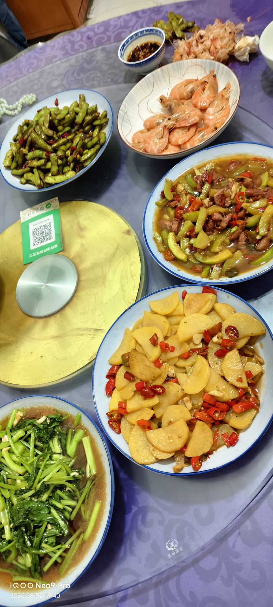 老哥们，开始用餐。


3 / 作者:逼两拳皇 / 