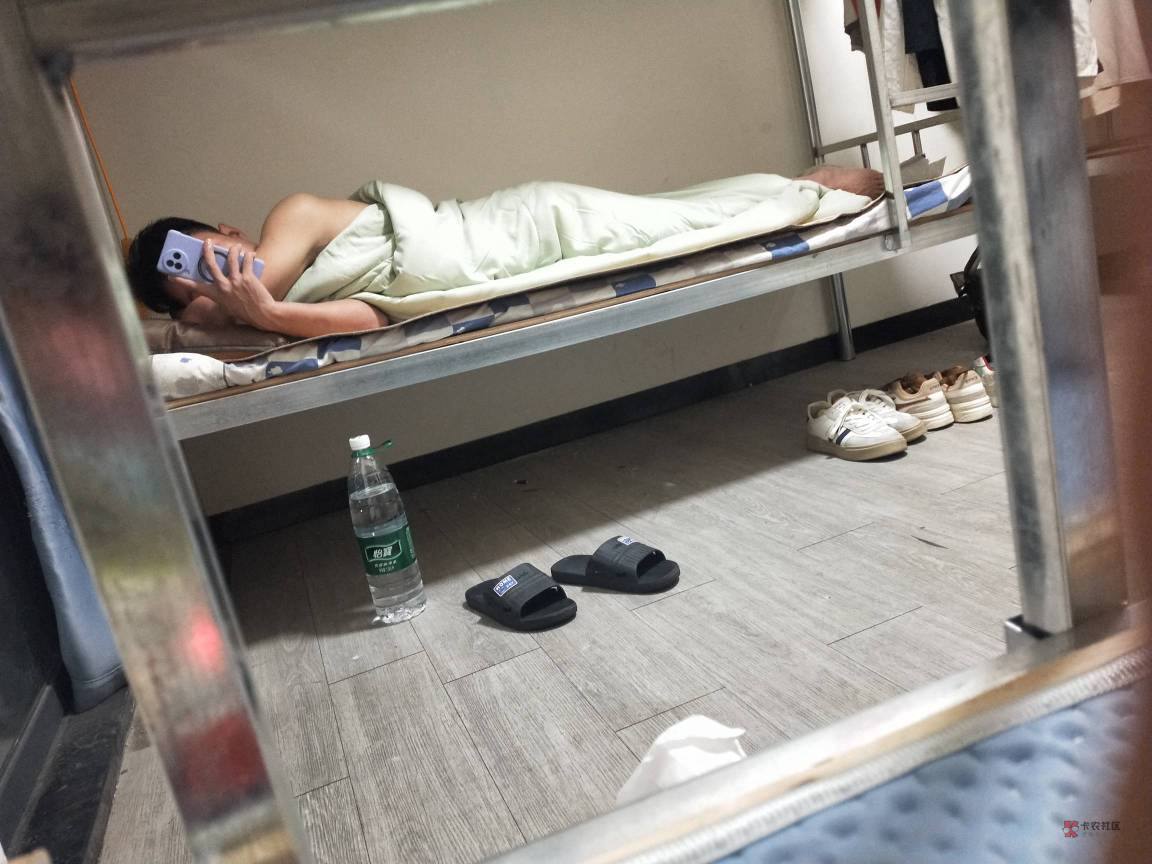 饿了么点个外卖云网支付优惠好几块钱，结果商家打电话来说卖完了，退款再点别的，支付74 / 作者:成都熊熊 / 