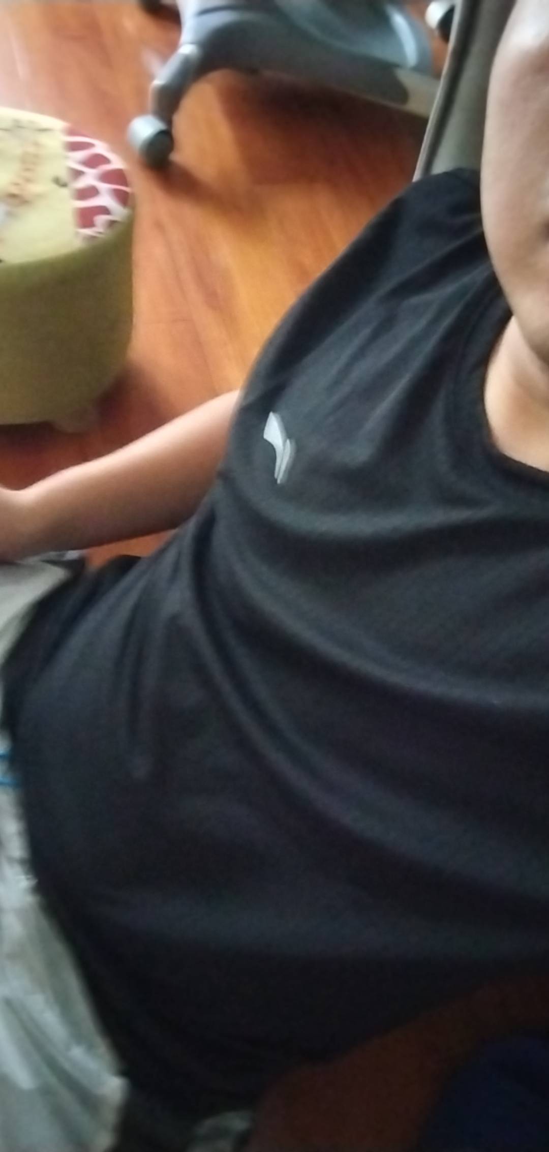 打算明天穿着李宁的上下衣服，去贝壳哪里，会不会嫌弃我
10 / 作者:老皮匠 / 