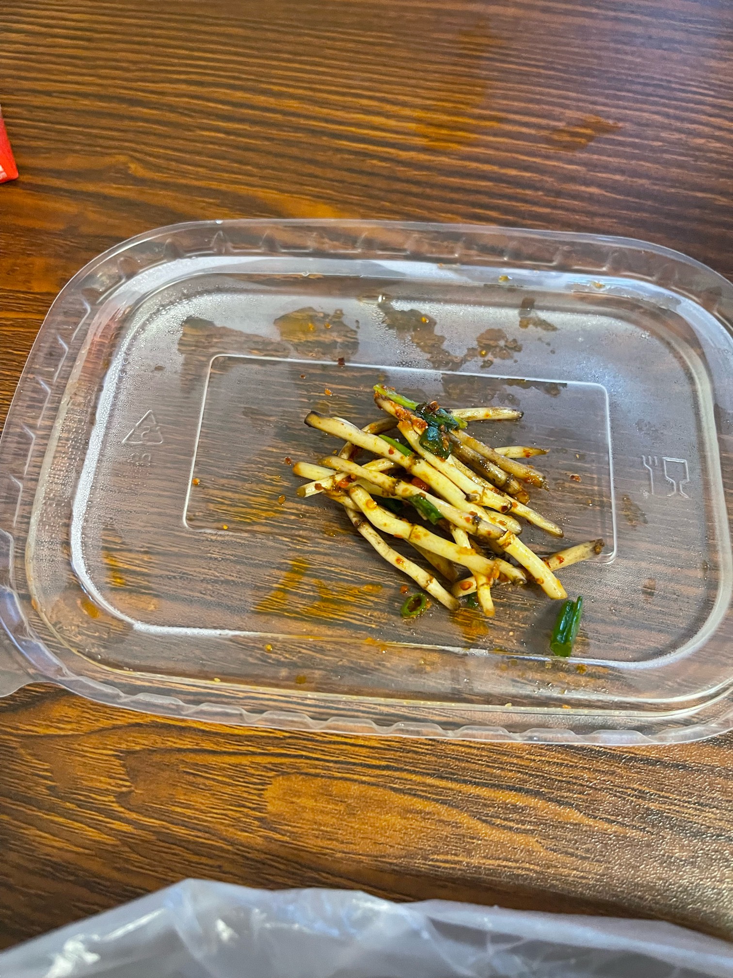 有多少老哥是一人吃饱，全家不饿的。哎挂壁了，只能吃点鱼腥草了。

61 / 作者:温暖. / 