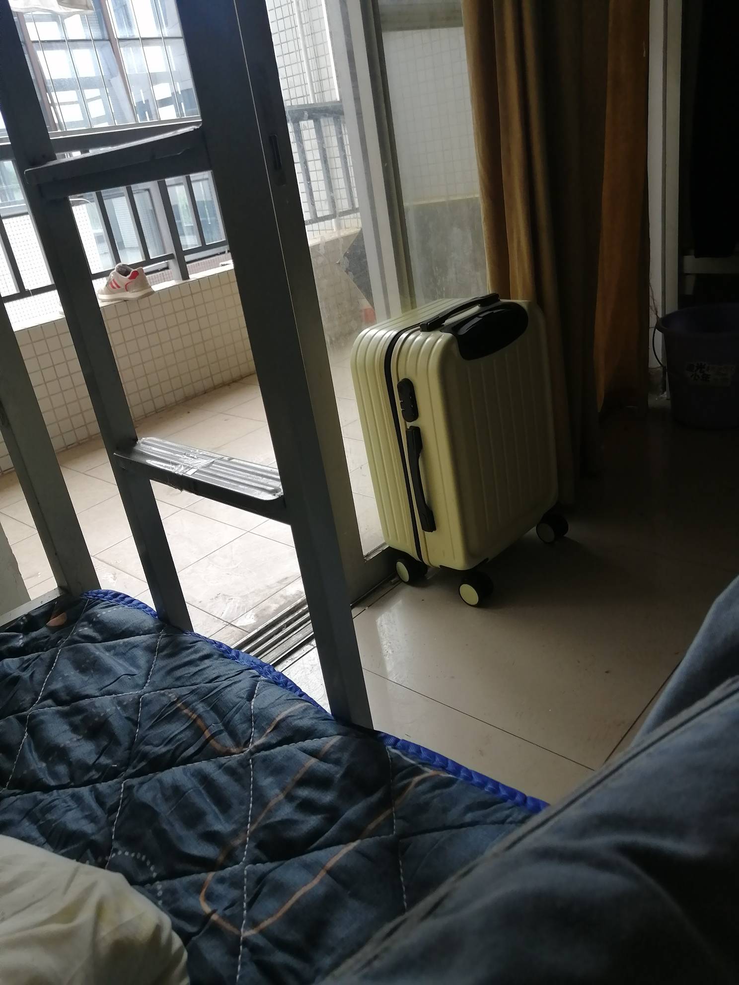 跑路了老哥们，把我当r本人整

75 / 作者:入戏太深55 / 