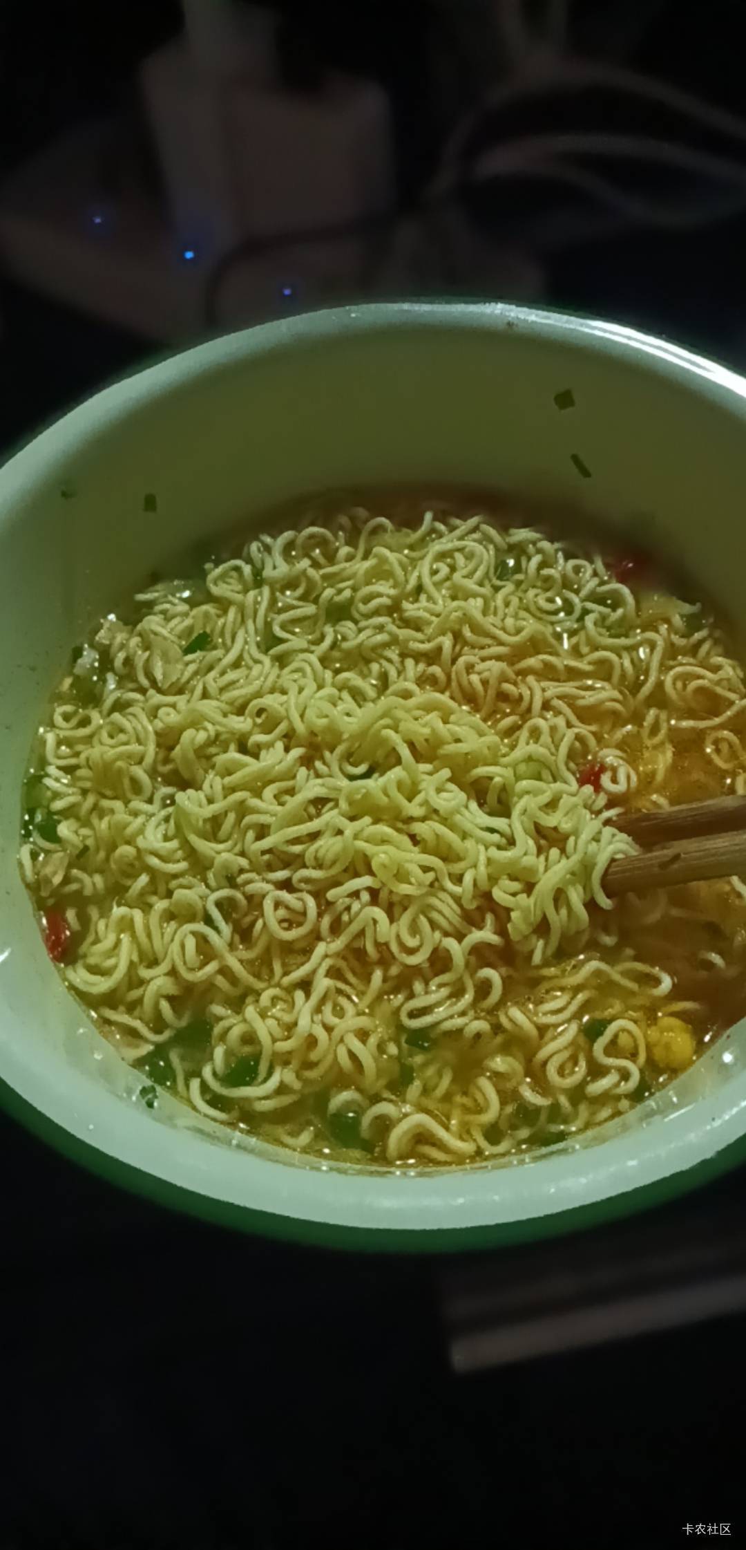 蜜雪冰城20起送了
闪购15-15

38 / 作者:朱铁胆 / 