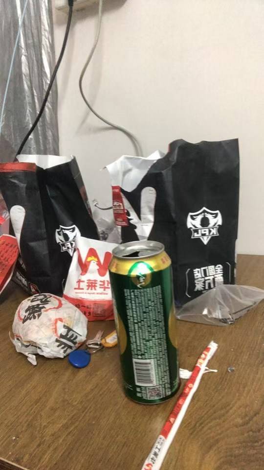 老哥们，打算戒烟了，有没有戒烟成功的老哥，分享一下经验。

46 / 作者:卡农派大星 / 