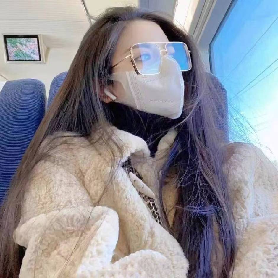 挂壁老够牛批 睡了一觉起来还在刷网鱼。简直光宗耀祖 发家致富 族谱改名  载歌载舞99 / 作者:天空的时候想我 / 