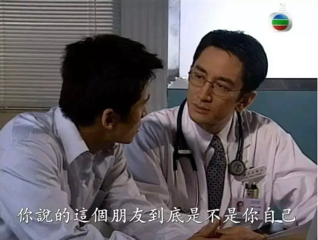 我问下老哥们，我有一个朋友这段时间手机停机了，欠好几百，晚上偷偷摸摸去网吧睡觉，66 / 作者:老李很衰 / 