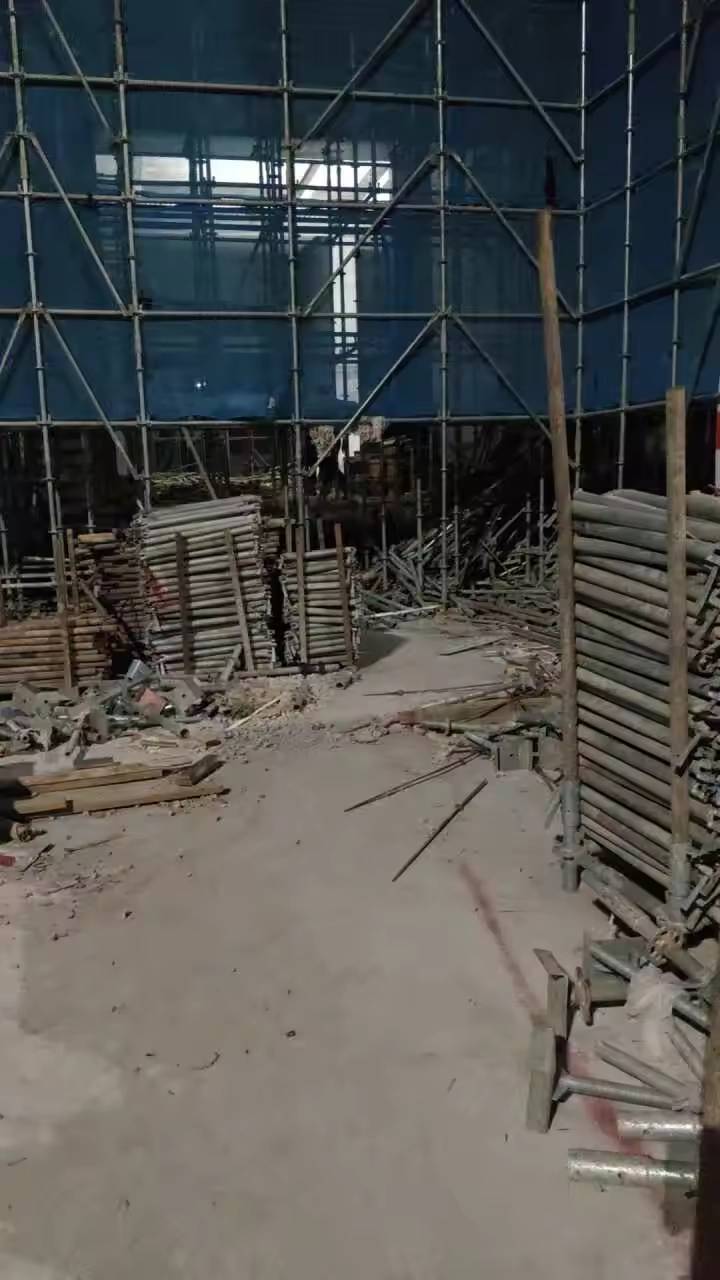 下班了，再也不干了，6个小时才220，又累又热，之前干商场三四个小时都得240-300，工49 / 作者:出水芙蓉水多多 / 