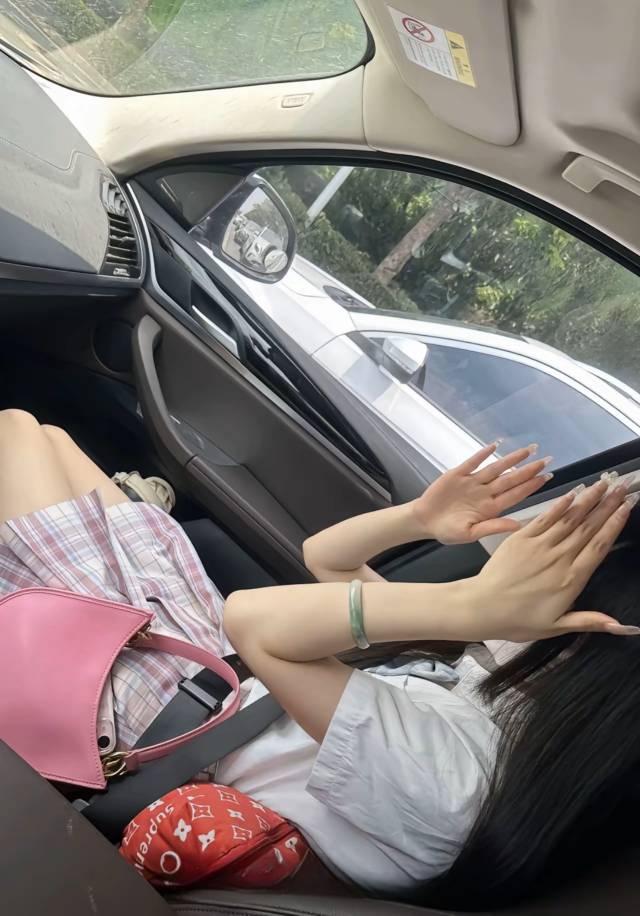 dnf qq有几个链接？

14 / 作者:漆仲文 / 
