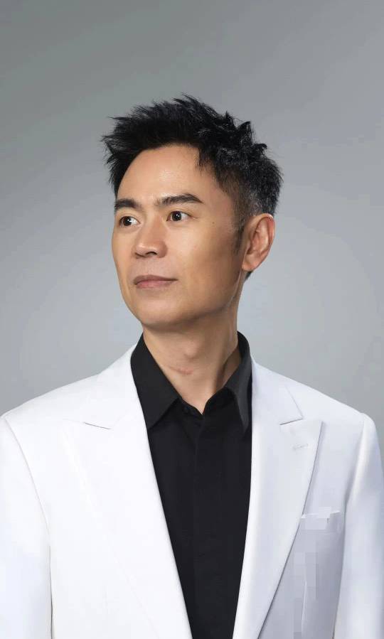 大家好，我是马健涛。筹备了这么久，终于能亲口告诉你们：我的演唱会，真的要来了！
43 / 作者:马健涛 / 