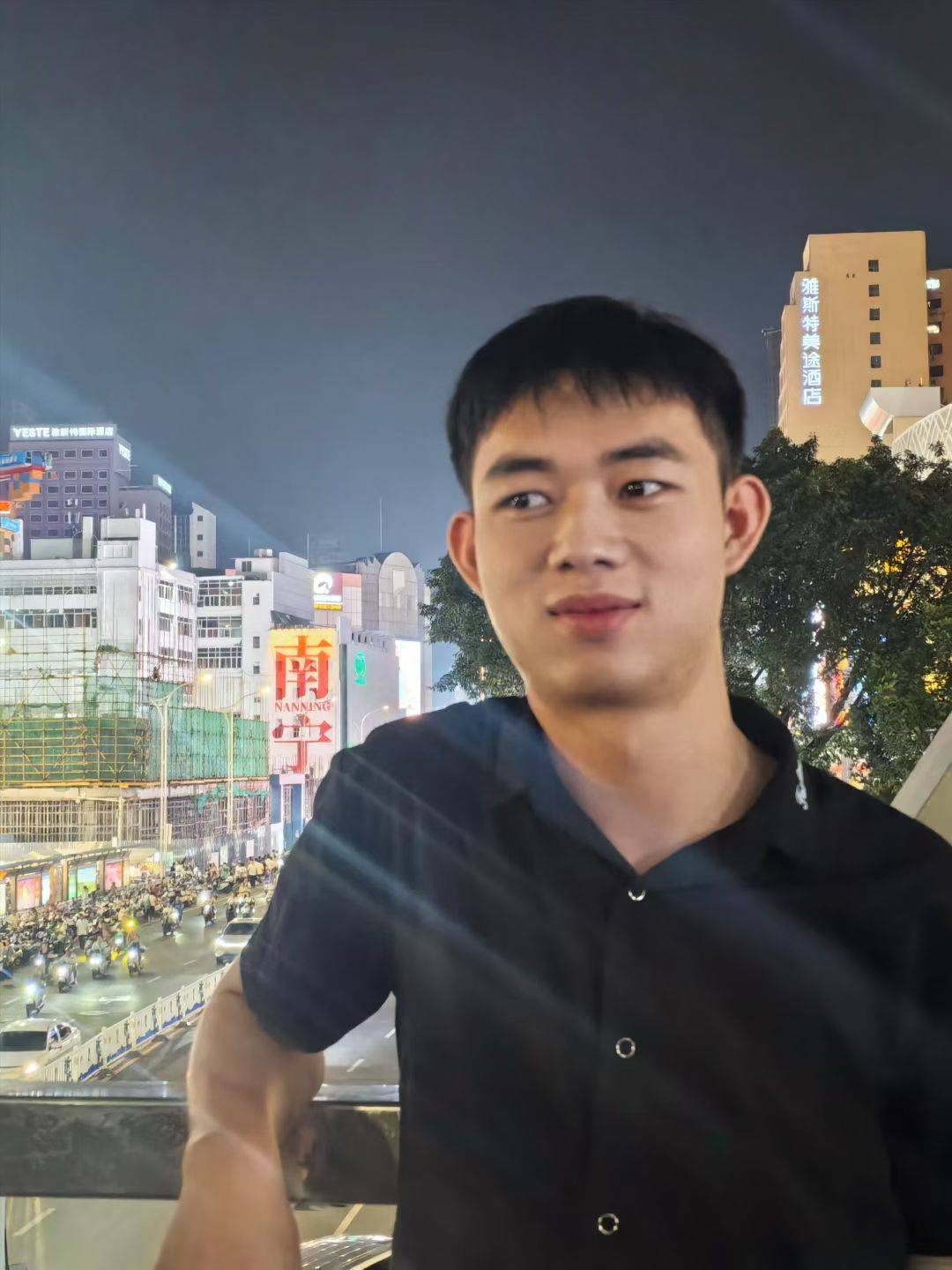 小兰花待挂，依旧扣

3 / 作者:风的寂寞1 / 