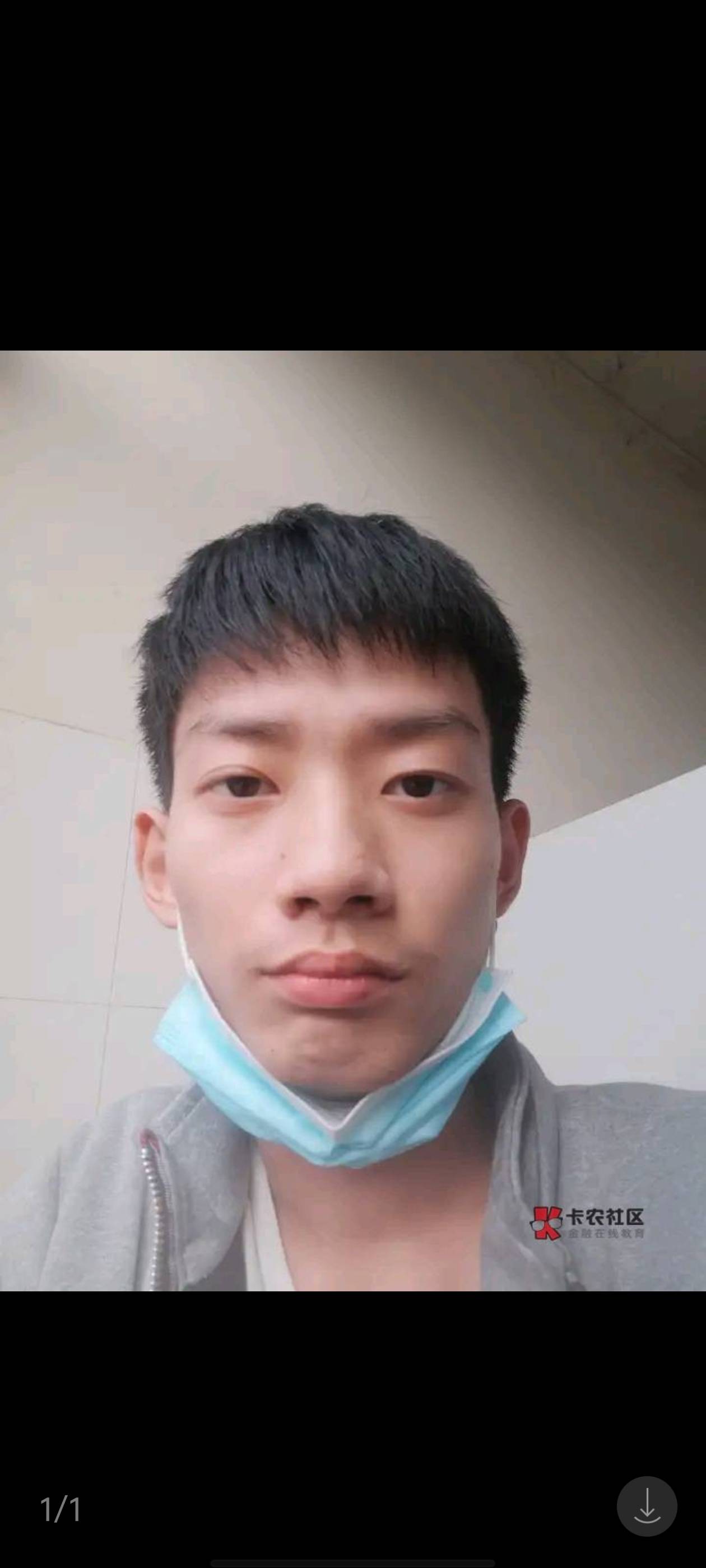 人在北京，刚下航母，玉树临风，一米八五，清本麻博，长相彦祖，月入百万，家住王府
83 / 作者:卡农咚咚 / 