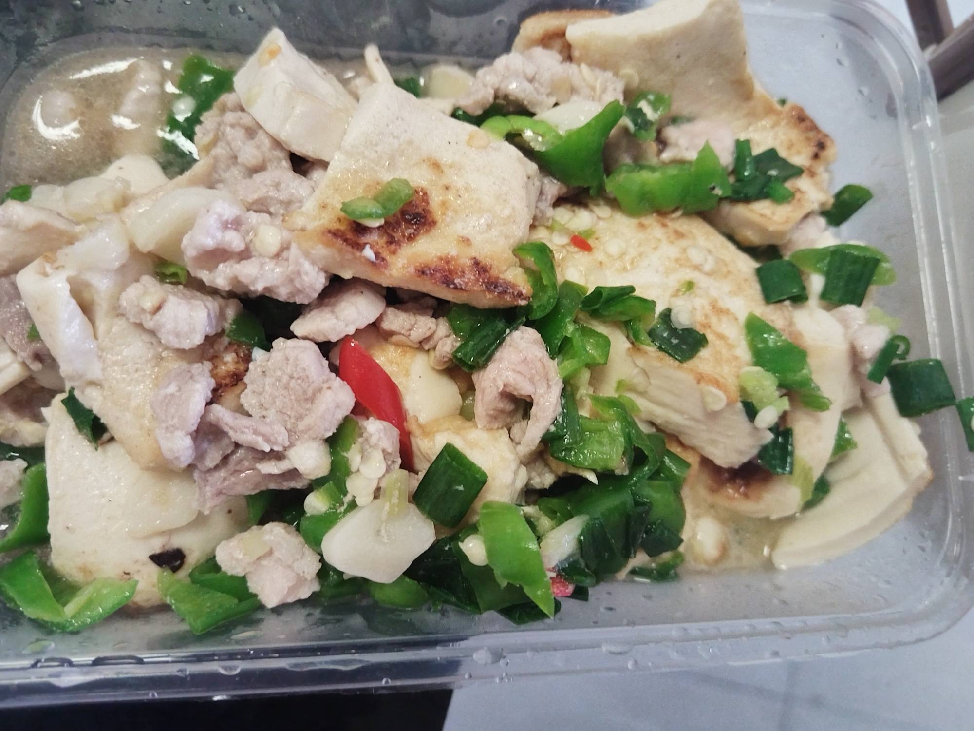 兄弟们，吃饭了



7 / 作者:望眼欲穿的平凡 / 