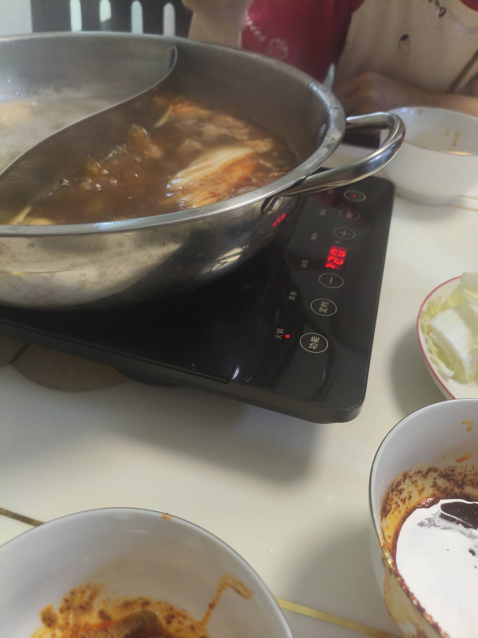 老哥们开喝了

100 / 作者:取个啥啊 / 