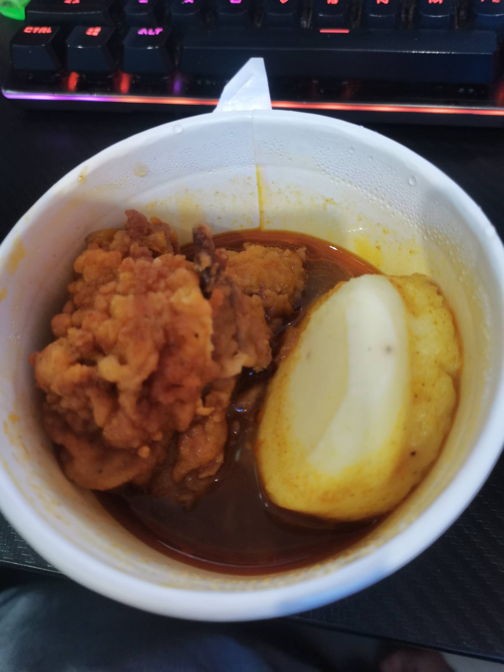 也是吃上高大上的肯德基了


68 / 作者:打死不进厂 / 