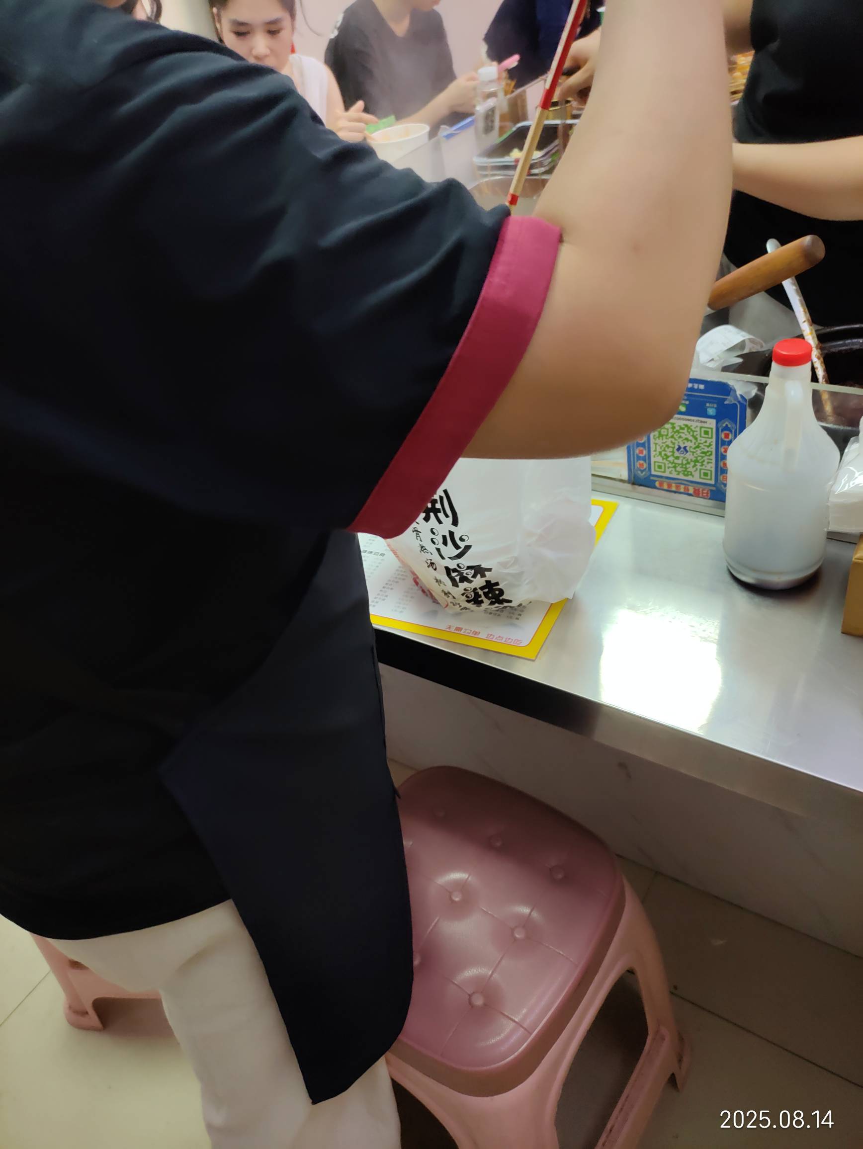 挂比仔深夜还在跑众包



21 / 作者:小风追云 / 