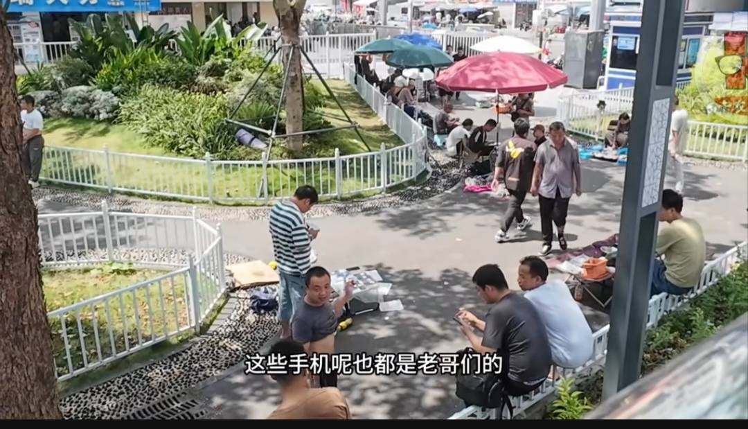没钱的时候老哥们什么都卖


49 / 作者:挂壁老哥饿了mm / 