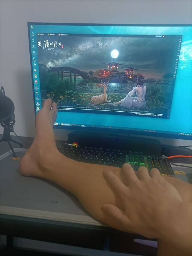 老哥们，请教一下，有谁知道那个app的云手机用的是华为的手机能登录华为账号。名下有77 / 作者:一天两顿拼好饭 / 