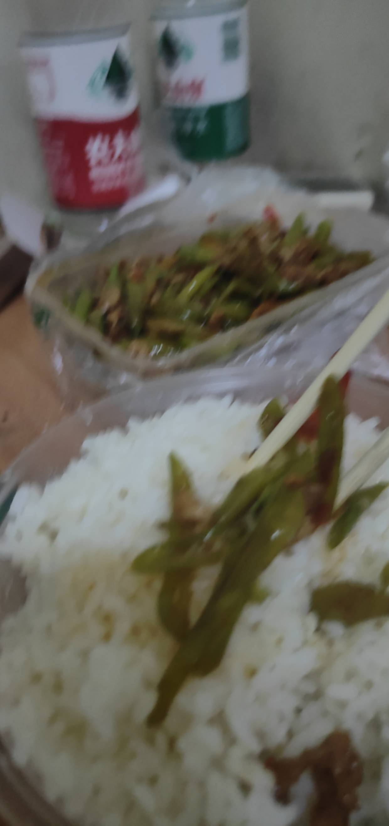吃上了，今天第一顿，明天继续拍戏，9号到现在就今天耍了一天，


86 / 作者:可可托海 / 