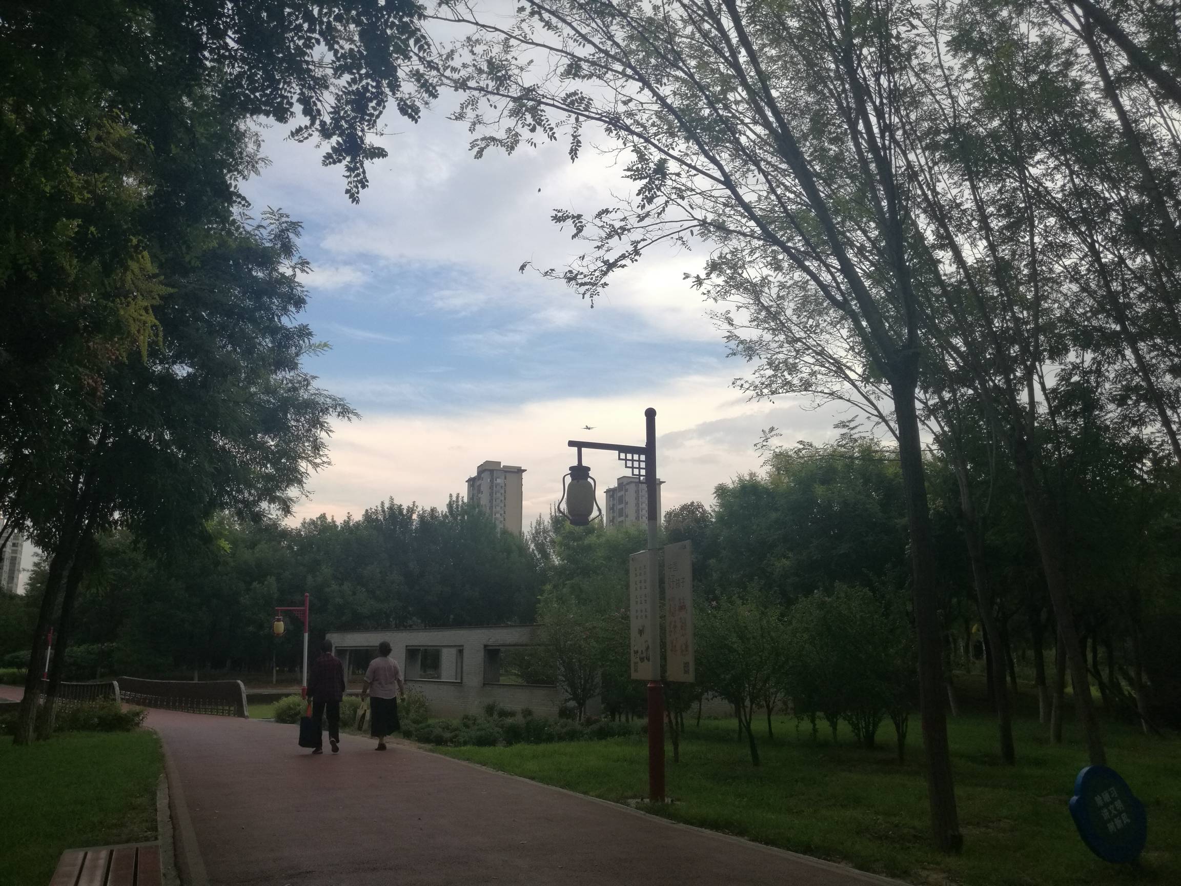 又来发车了 老哥都饿晕了要 还来骗老哥

74 / 作者:努力优秀_ / 