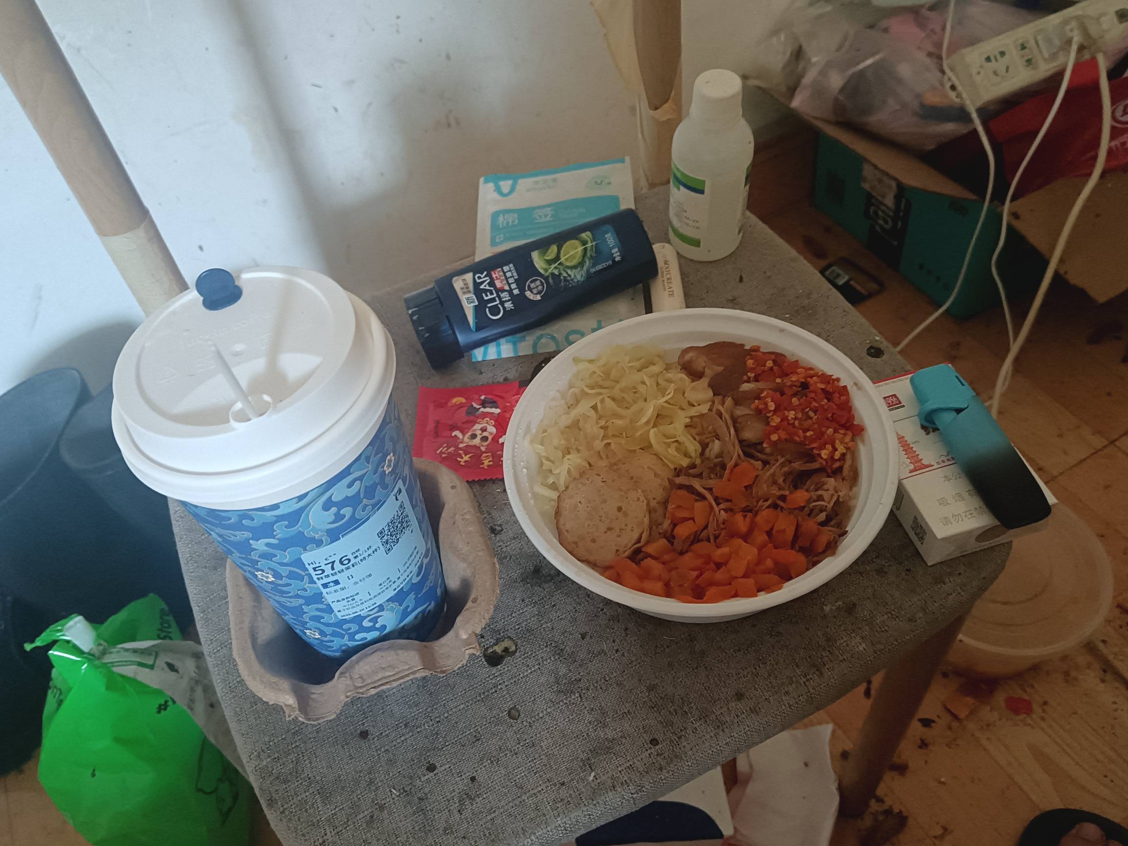 今天菜系，拼好饭瑞幸自取4块9，11块的猪脚饭，配一包11的红塔山，在卡农什么水平

10 / 作者:可以的xx / 
