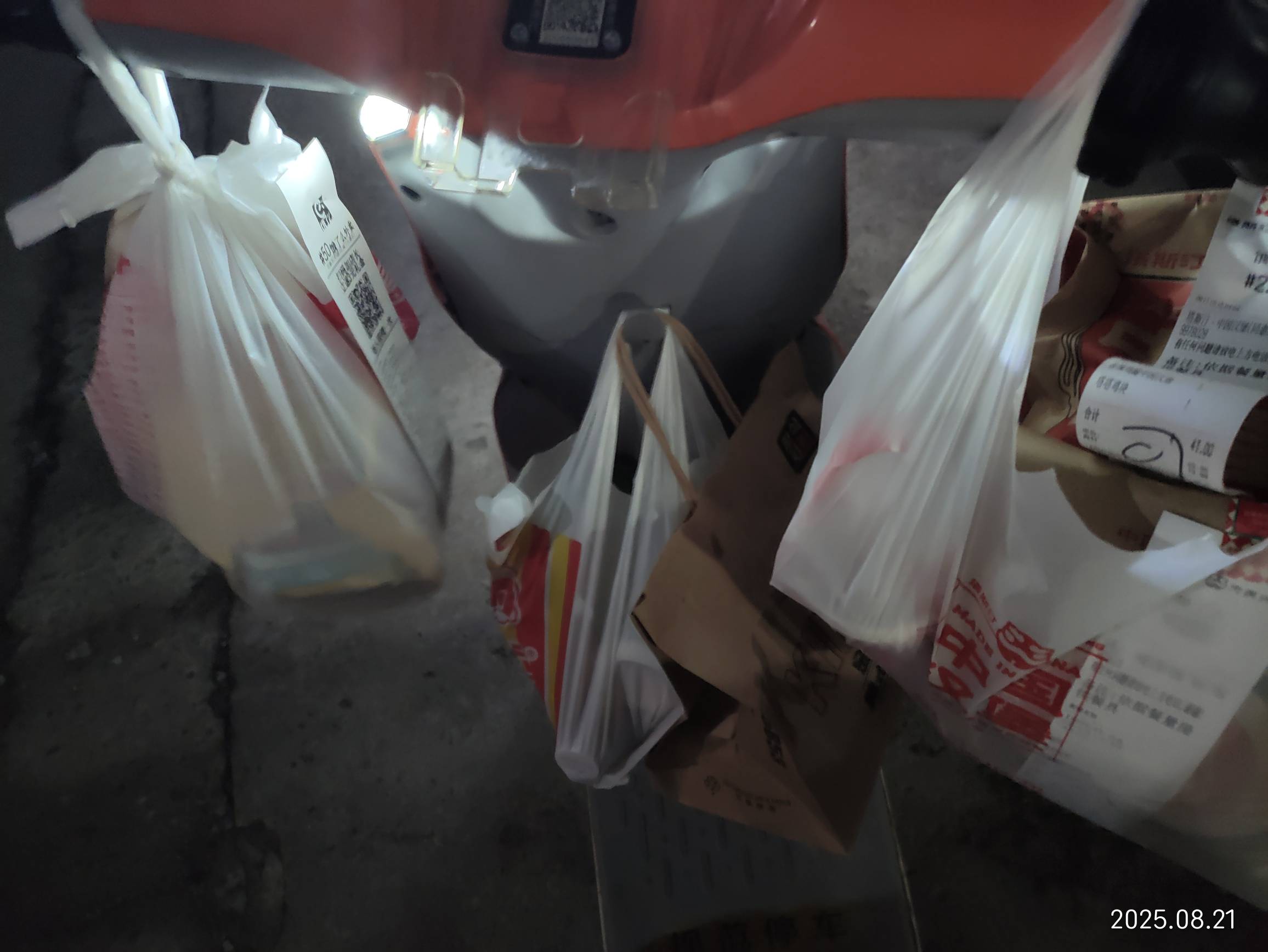 挂比老哥，众包上线，就是磕


90 / 作者:小风追云 / 
