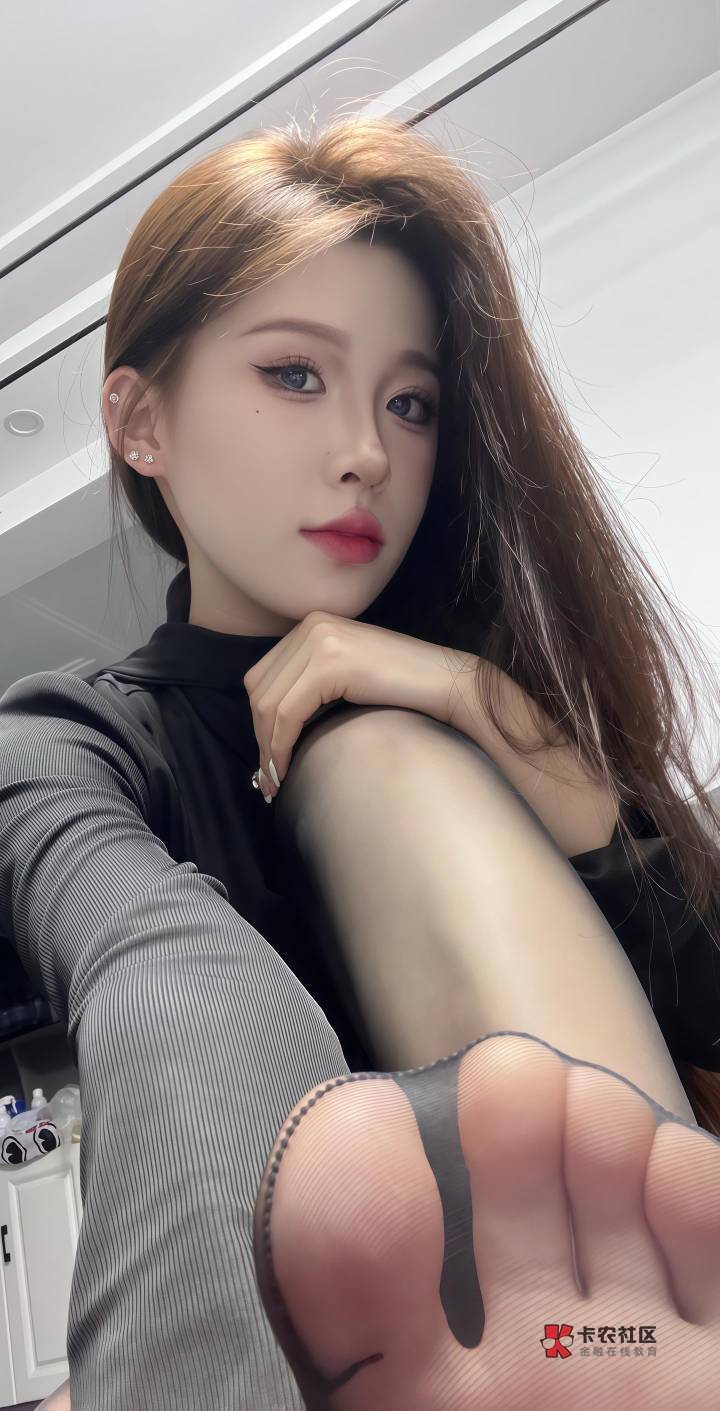 大半夜的没事说说自己，你们就当故事听，马上奔四了，一条老苟，从原来的月入300w，曾63 / 作者:保安室吴大爷 / 
