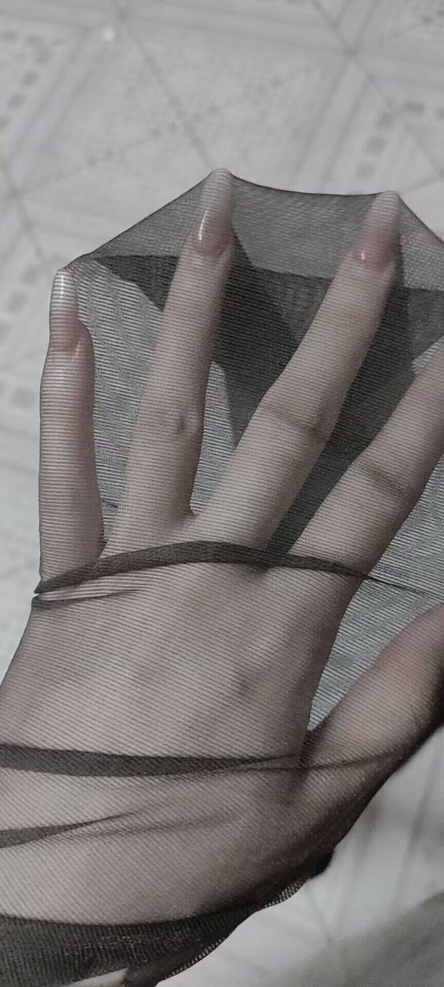 我好像有点精神不正常了，我好像得了一种病，就是网上说的那种睡前妄想症，睡觉之前总80 / 作者:张歆艺 / 