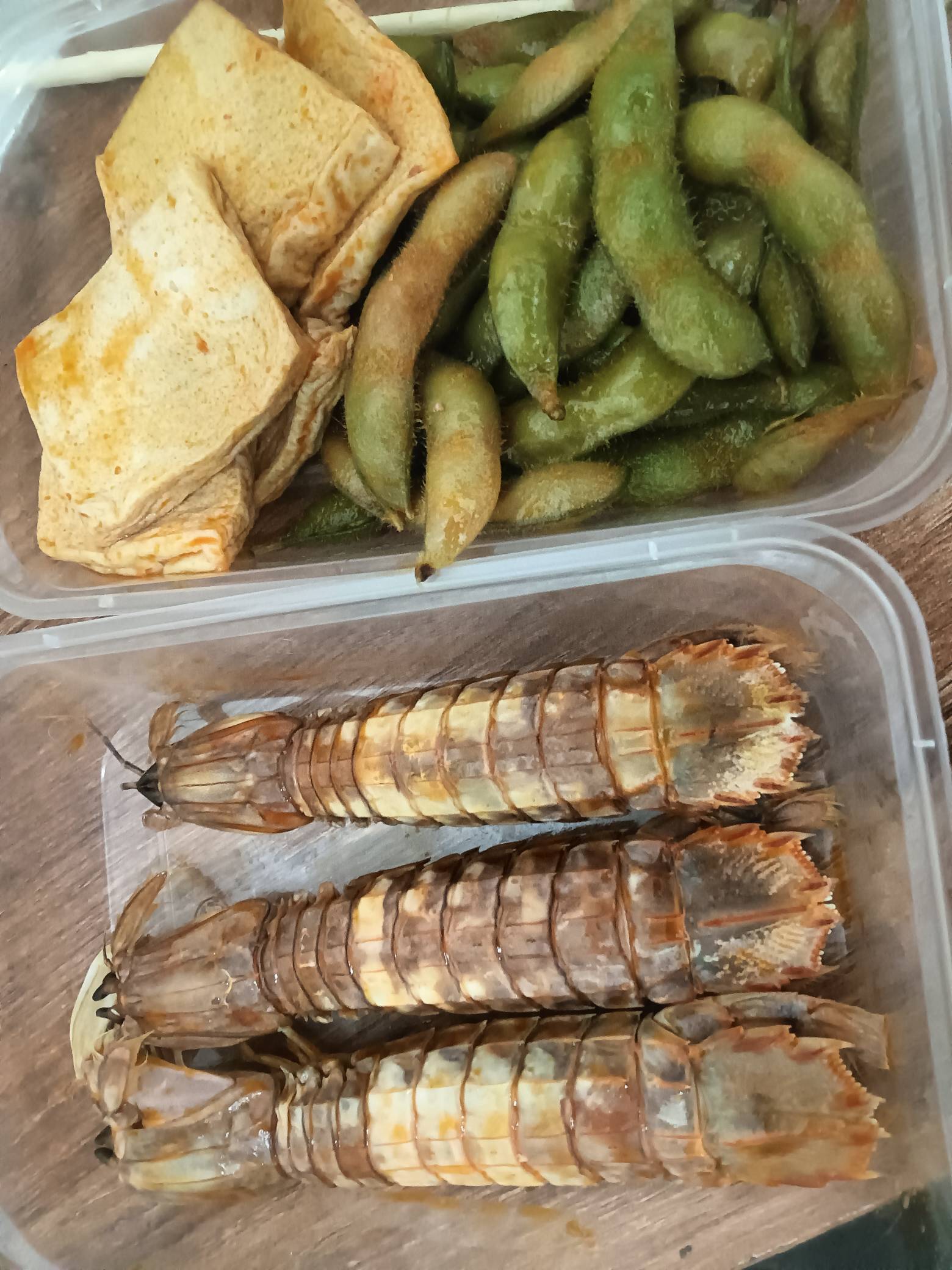 麻辣皮皮虾加毛豆加千页豆腐花6块钱，下酒，平常在店里吃也得二十多将近三十，老板心76 / 作者:变了格局小了 / 