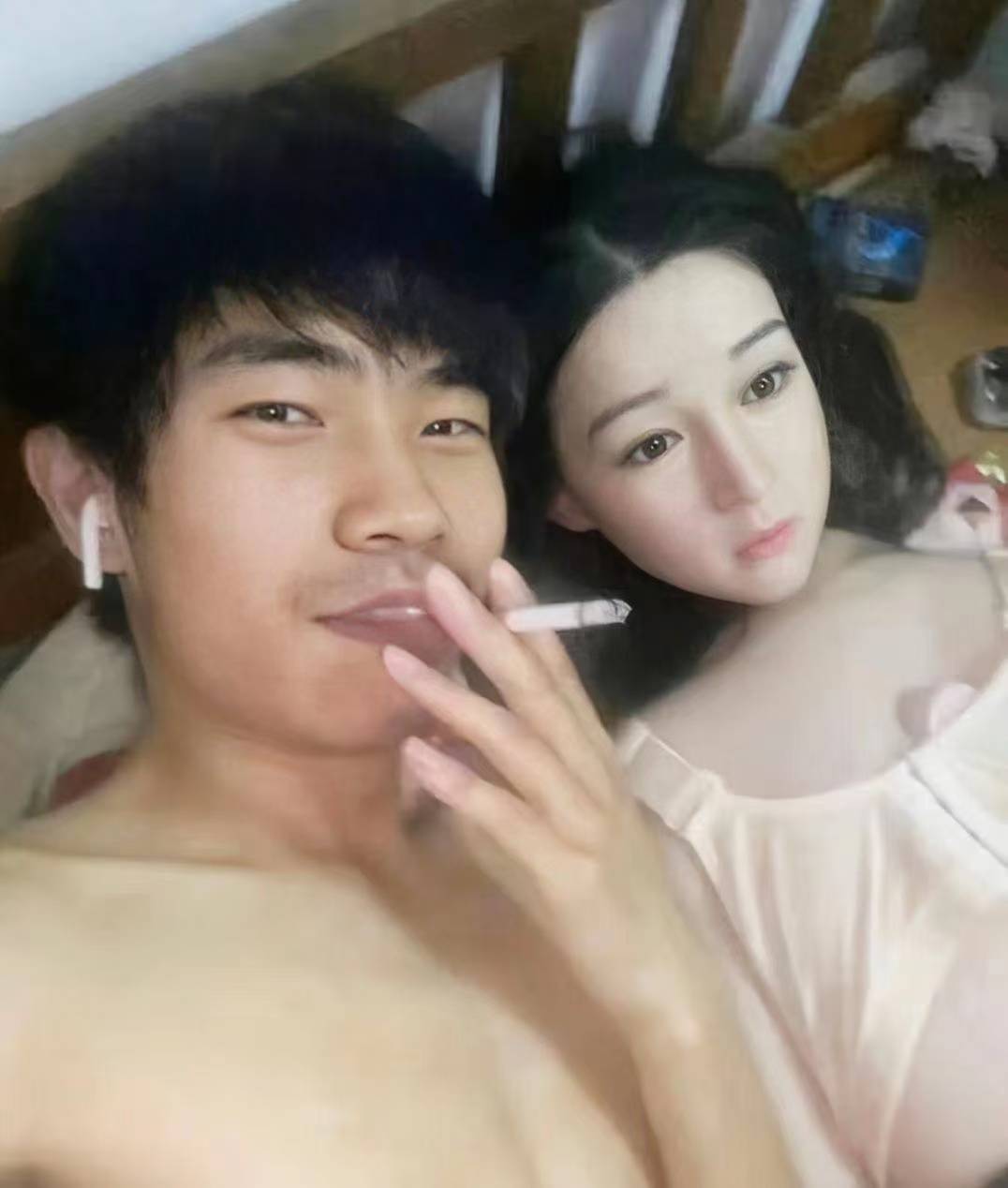 没毛，睡觉了

9 / 作者:回忆如烟烟如梦 / 