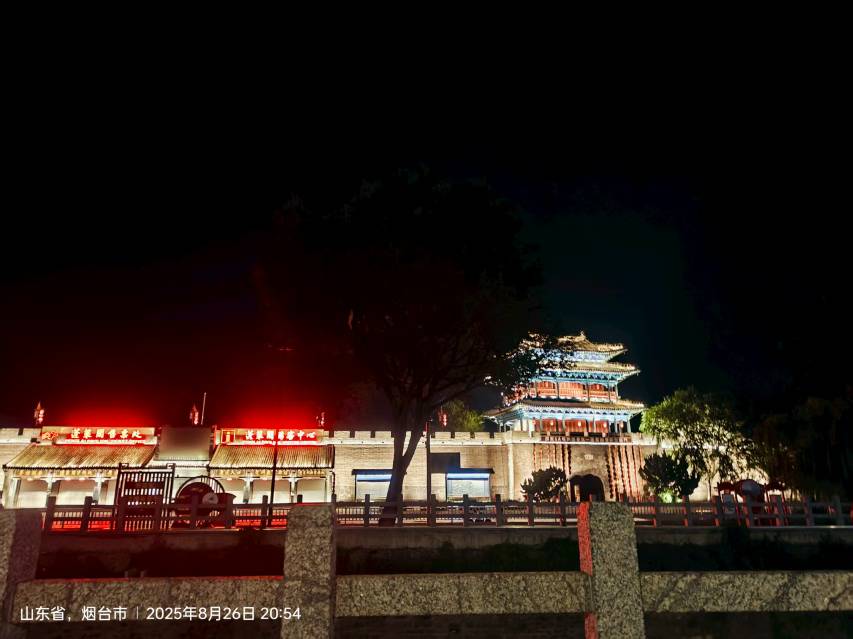只有我一个人在公园里挂壁睡觉。乌漆麻黑的路灯也没有

77 / 作者:奥特曼熬夜 / 