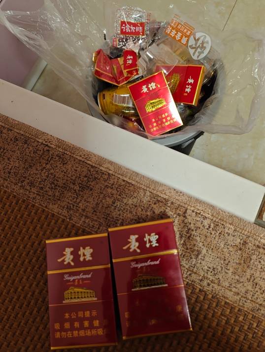 刚刚看到二个老哥发的抽烟贴看了一下评论，咋一堆老哥抽10来毛的烟

5 / 作者:宣太后甄嬛 / 