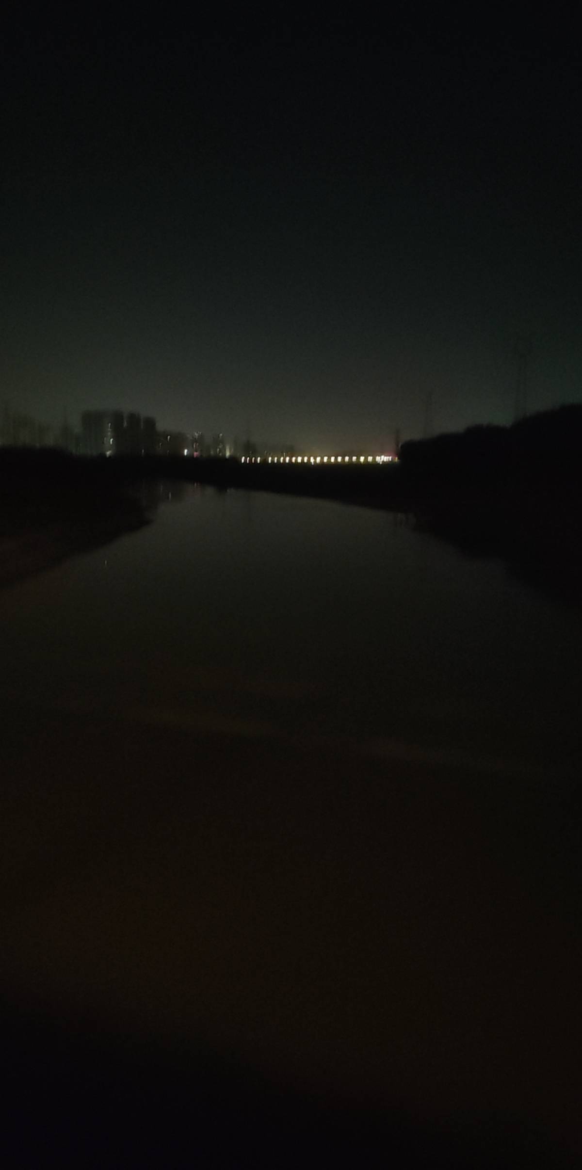 老哥救我，挂壁在桥头了



10 / 作者:烟火里的尘埃11 / 