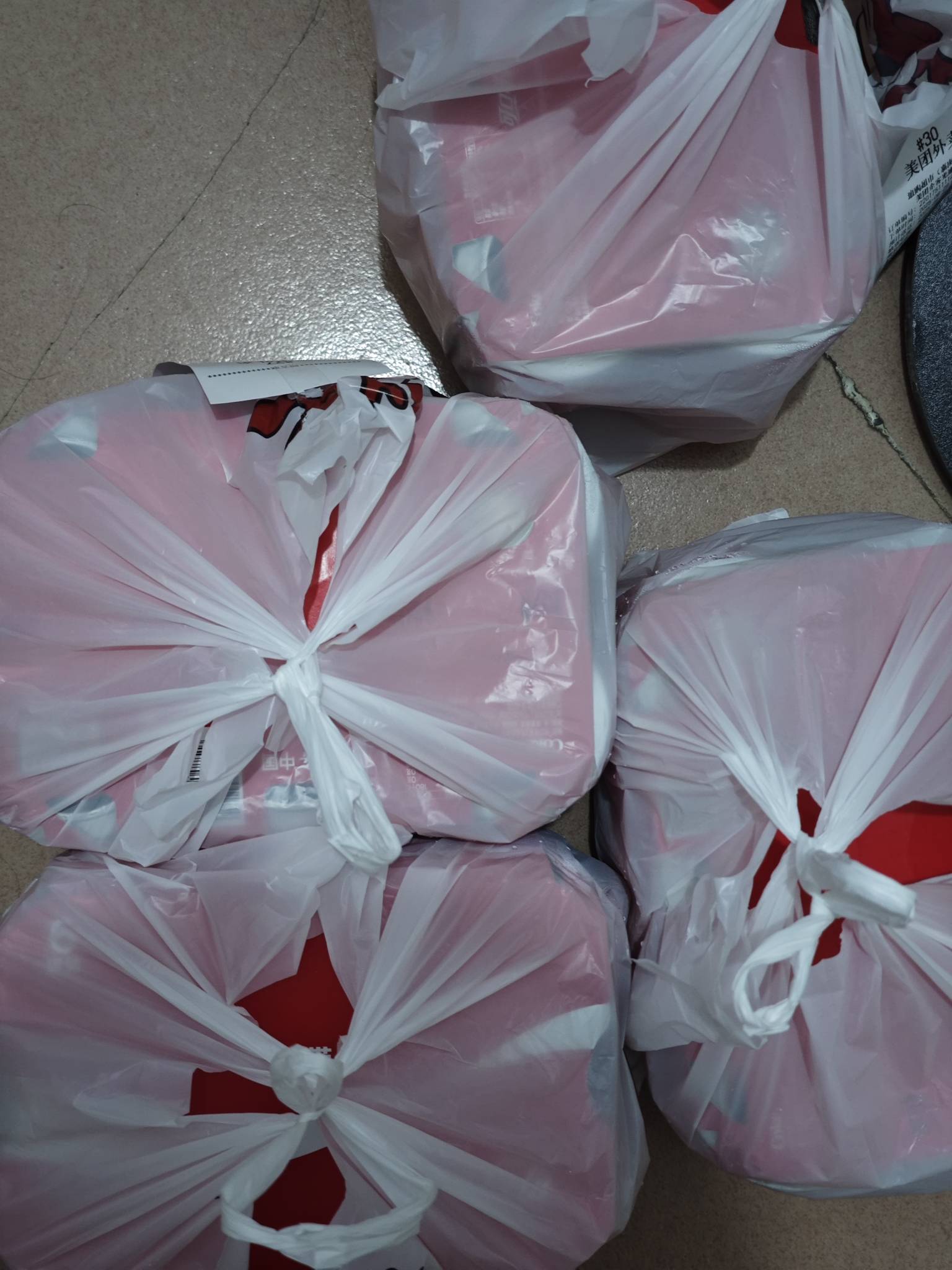 11毛买24罐可口可乐，爱喝可乐的老哥可以冲，根据步骤来，有的地方可能更便宜


67 / 作者:尾调 / 