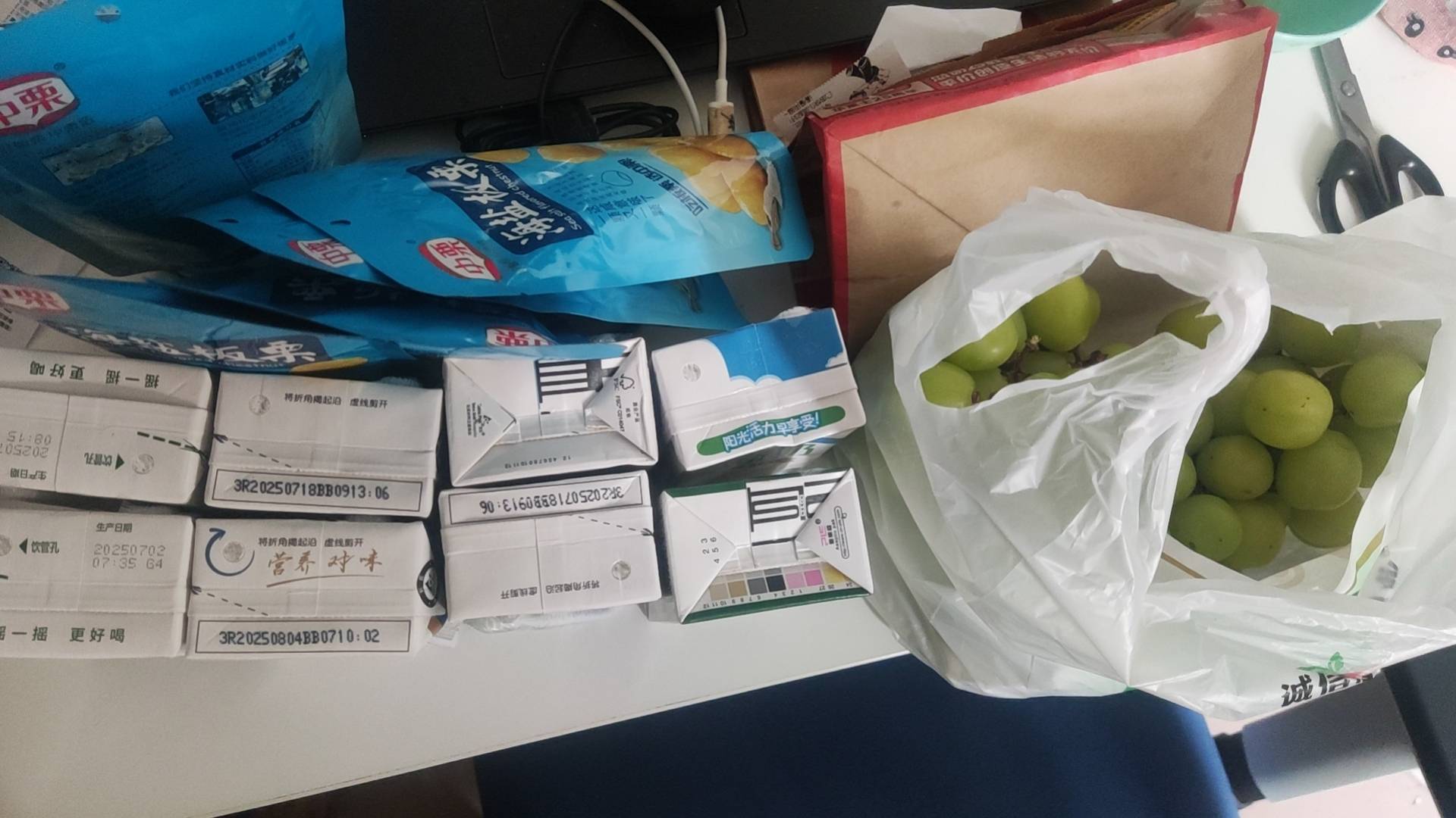 感谢美团，支付宝，京东。今天能吃上顿饱饭了

71 / 作者:金玉满堂彩 / 